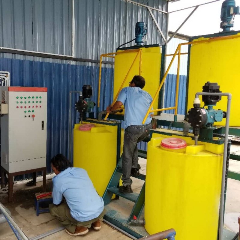 High quality PE plastic chemical tank 200 liter commercial liquid dosing tank PAM PAC mixing storage tank for water treatment