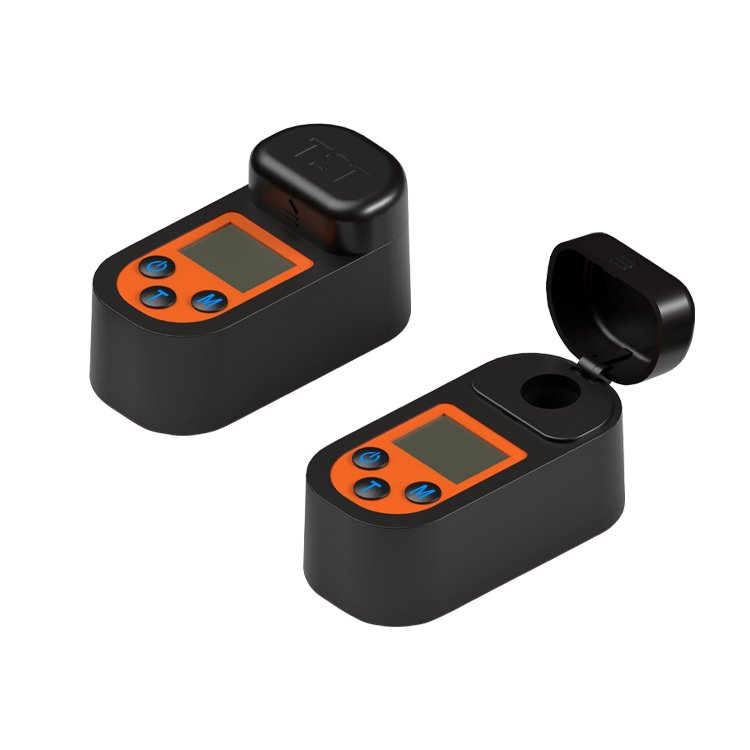 Swimming pool/fish pond/drinking water tester for pH & chlorine & total alkalinity items