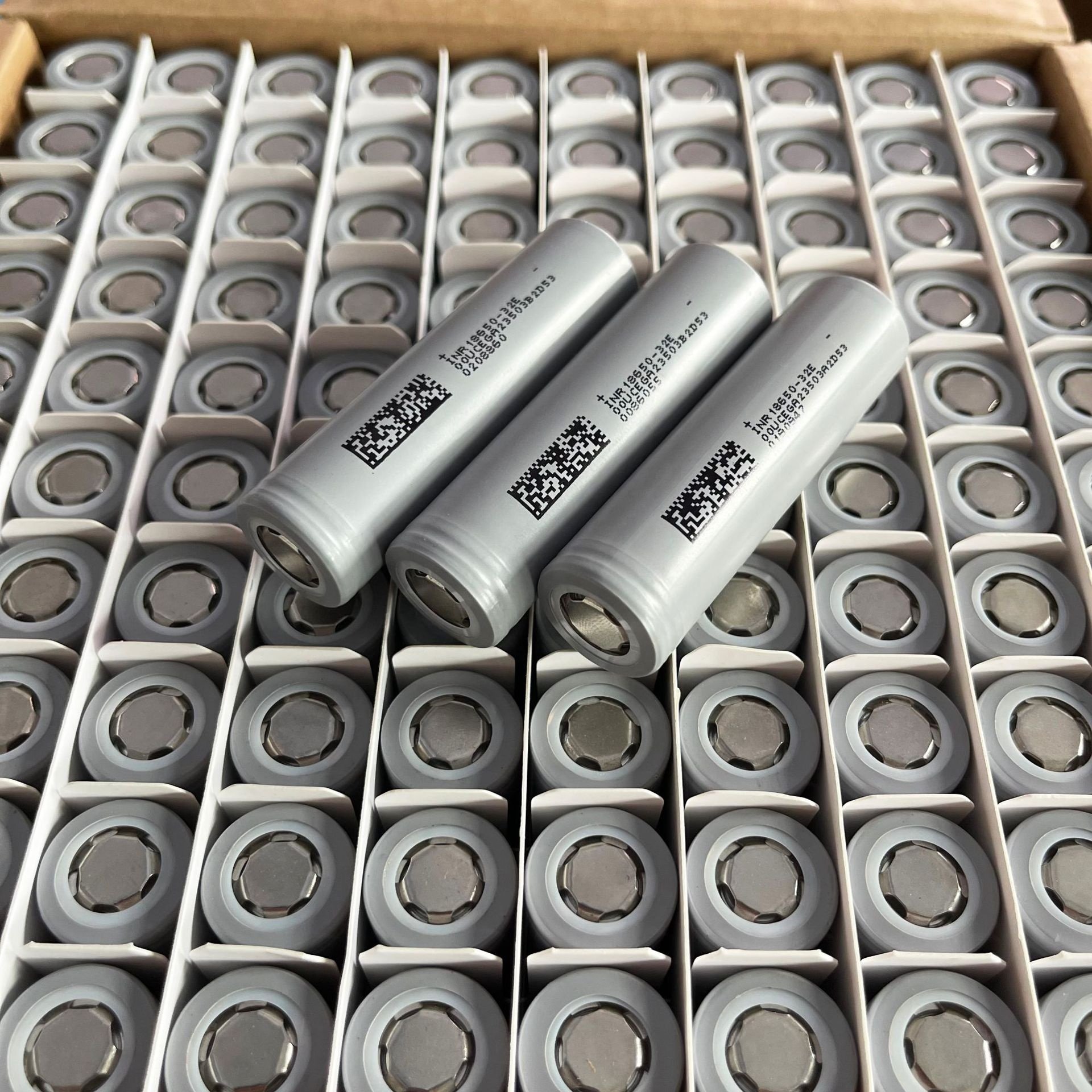 18650 3C 5C 2000mah 3.7v 10c high capacity lithium ion batteries current 20a power high discharge rate lifepo4 battery