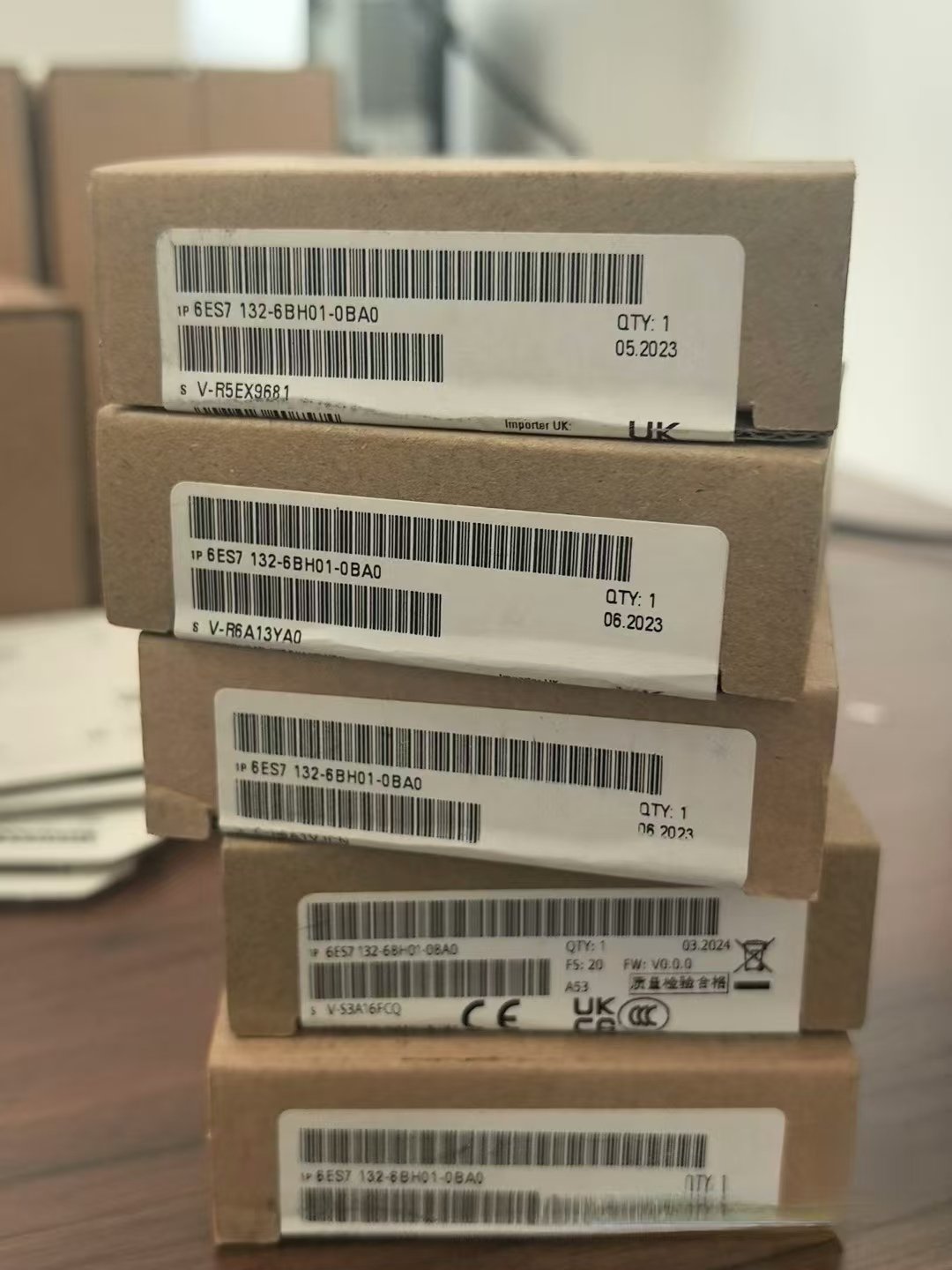 6ES7132-6BF01/6BF00/6BH01/6BF61/0BA0-0CA0-0AA0 132 PLC PAC & Dedicated Controllers
