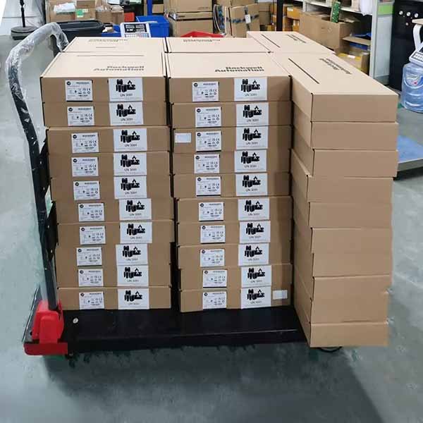 PLC Programmable Logic Controller PAC Dedicated Controller M100 Relay 220V AC TM100C40RN