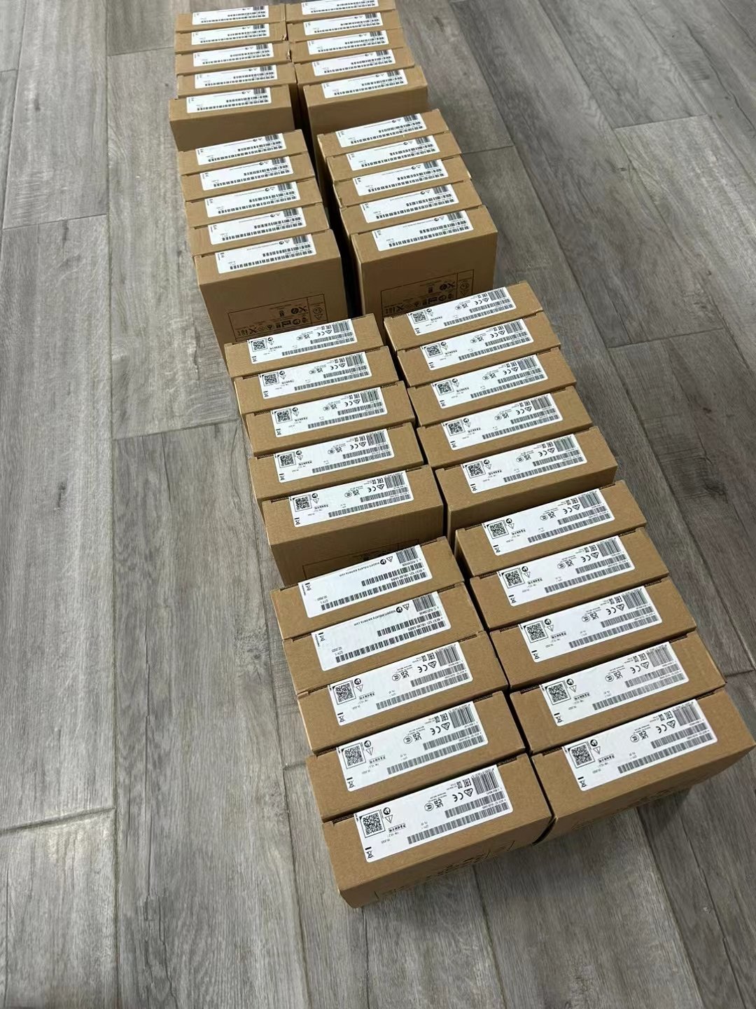 100% new original SITOP UPS1600/DC/24VDC/20A 6EP4136-3AB00-0AY0 6EP41363AB000AY0