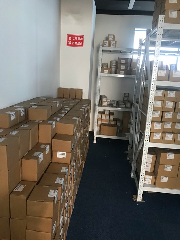 Brand New Original CP2E-N20DR-A CPU Unit PLC PAC Controller Dedicated Controllers Spot ProgrammingCP2E-N20DR-A CP2E-N20DT-A