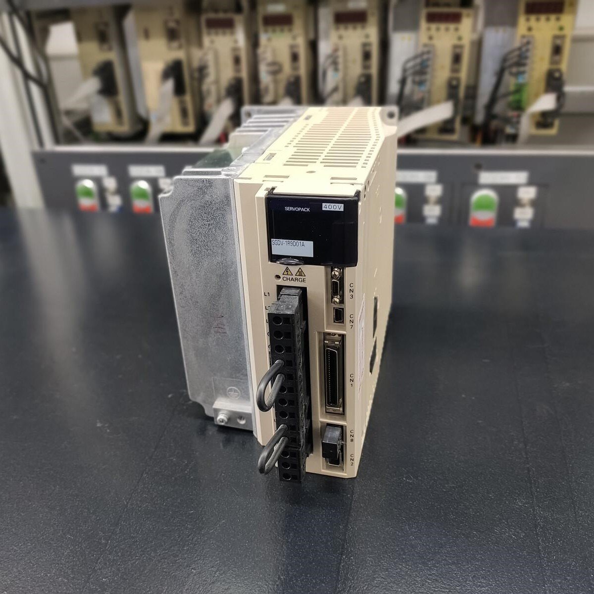 New SGDV-1R9D01A PLC PAC & Dedicated Controllers Servo Drive Expedited Shipping