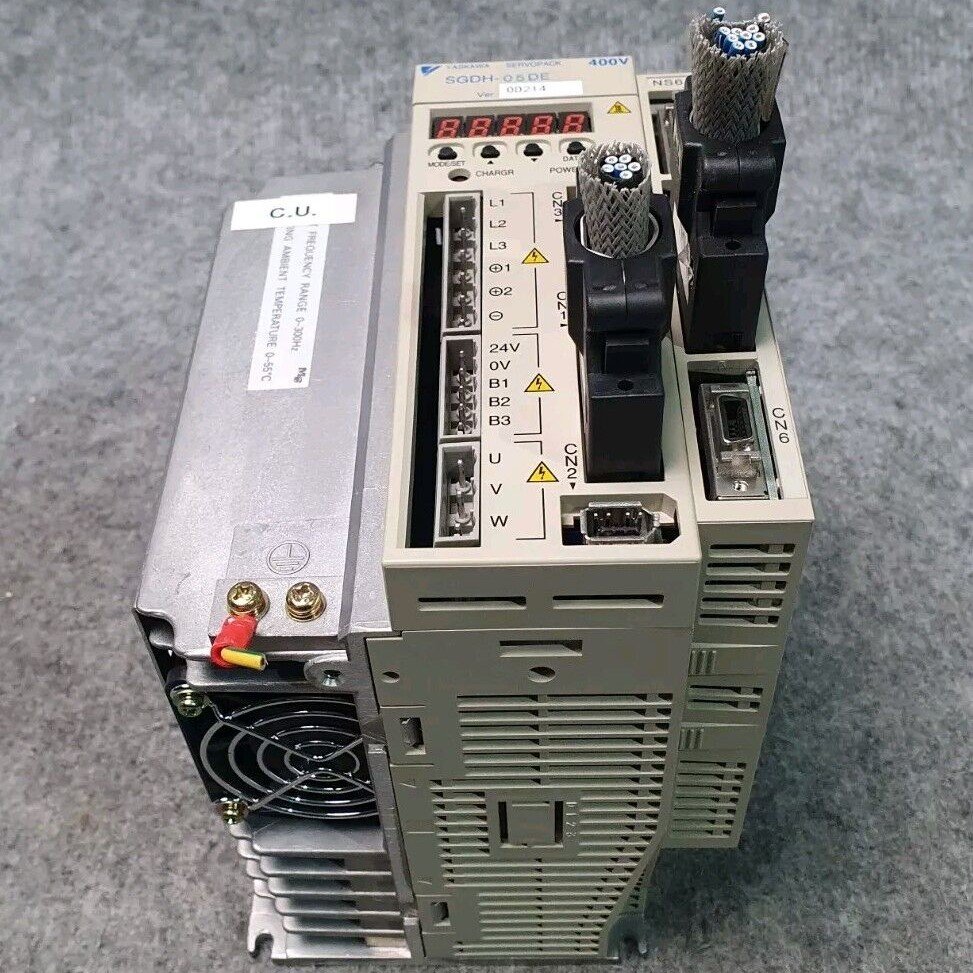 SGDH-05DE-OY AC Servo Motor New in Box with PLC PAC & Dedicated Controllers