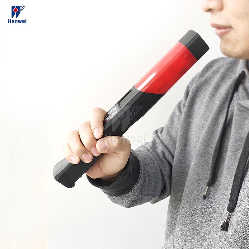 AT7200 professional alcohol tester for traffic baton quick response with built-in pump