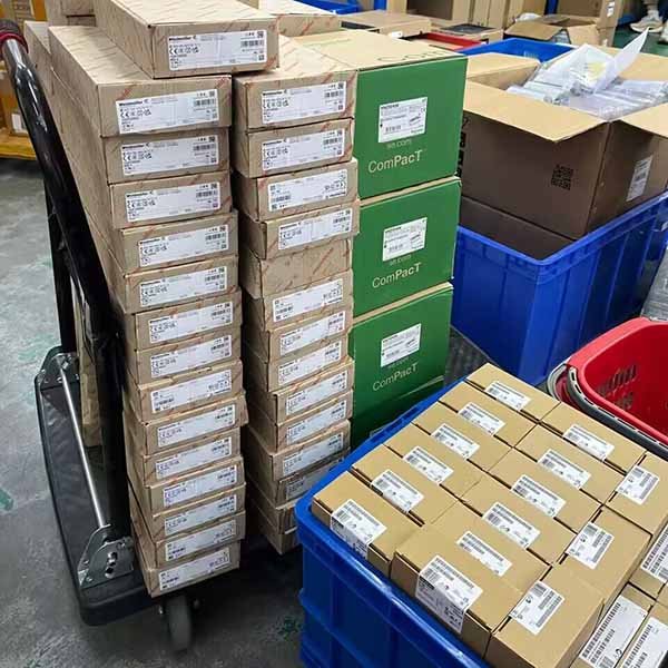 Brand New Original Sealed Compact PLC and PAC Logic Controller 24V DC TM258LD42DT