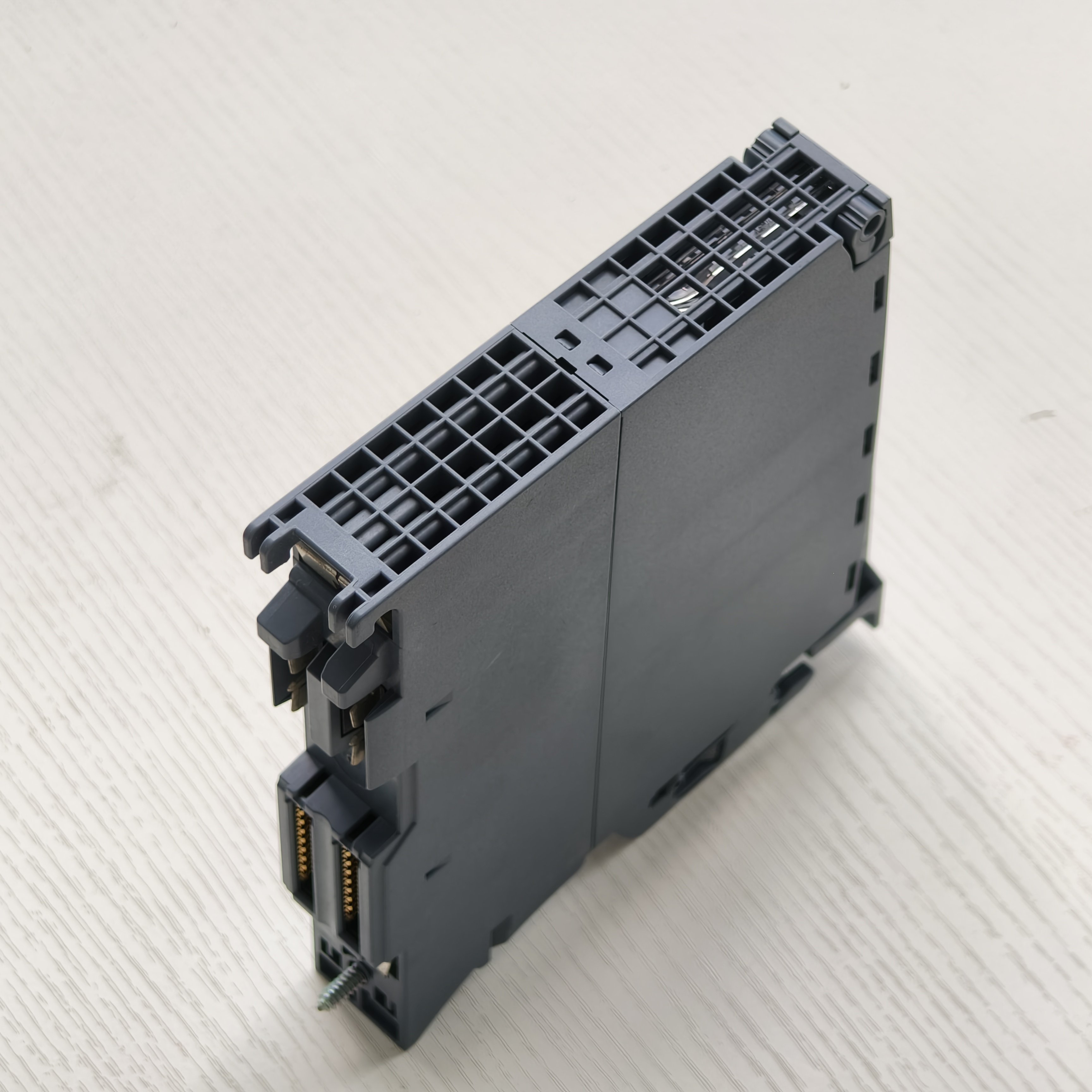 Gold Seller Original S7-1500 Series 6ES7522-1BH01-0AB0 PLC PAC & Dedicated Controllers New Warehouse Stock Programming Features