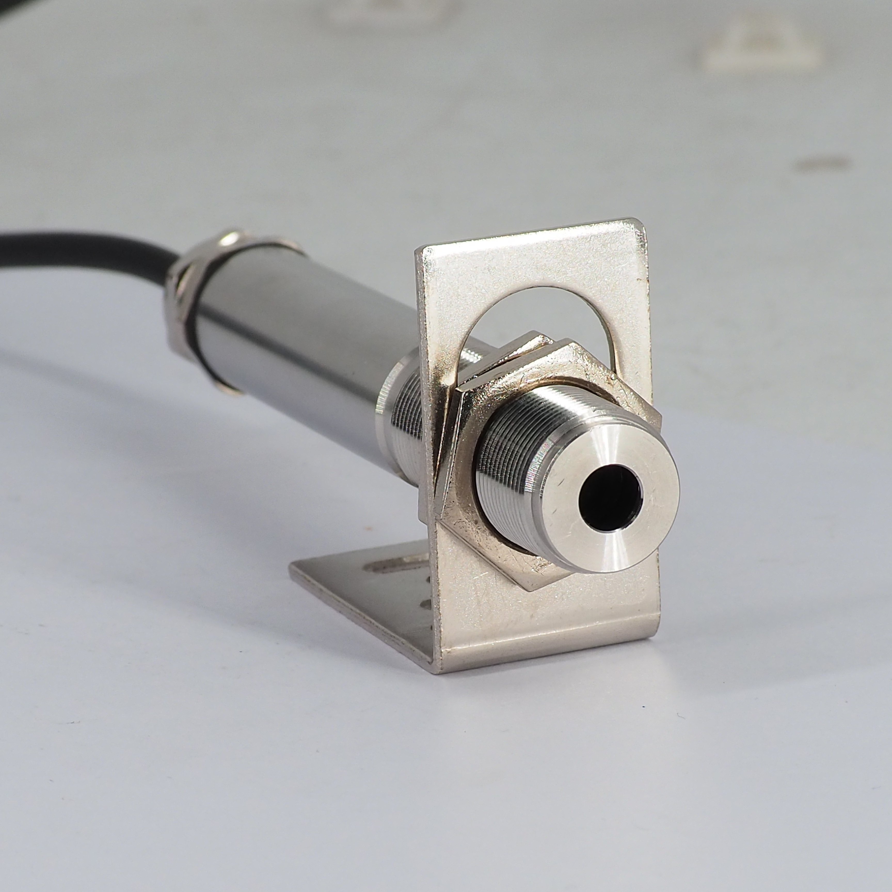 Digital LED Battery Tester With Non-contact Infrared Temperature Sensor
