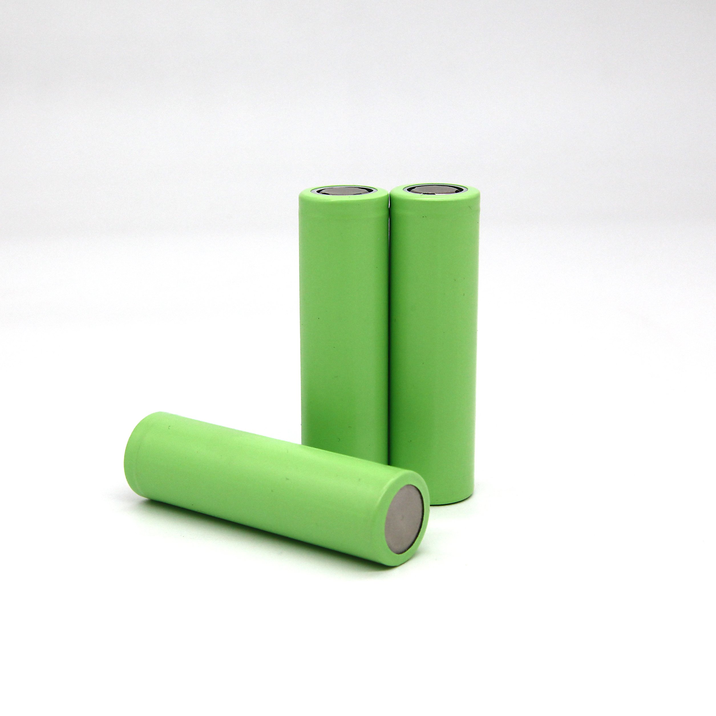 Factory wholesale price Full Capacity 3.7v 2600mah 3C case battery 18650 NCM for power tools