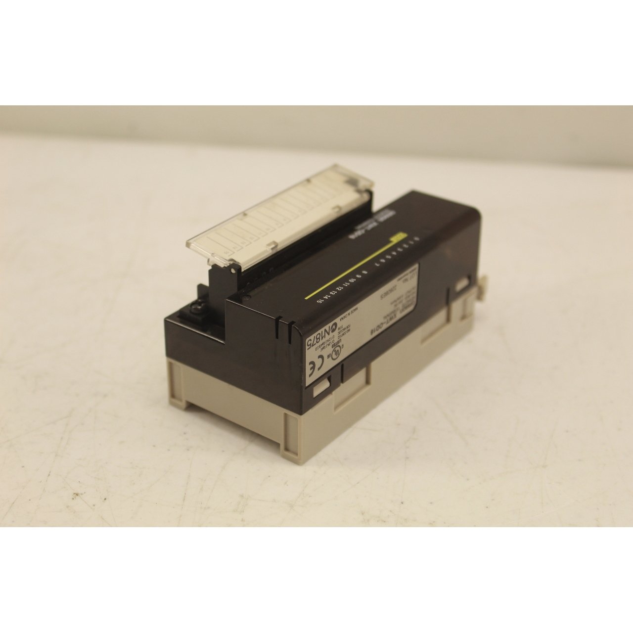 OMRON XWT SERIES (EXPANSION UNITS) MODEL NUMBER XWT-OD16