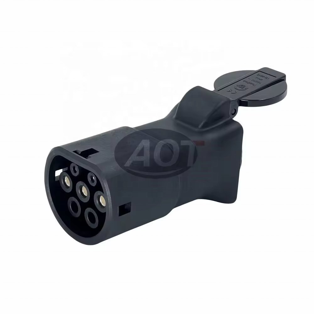 AOTAI V2L Adapter 220V Type2 to Schuko with Lock Car Discharger EV Adapter For KIA