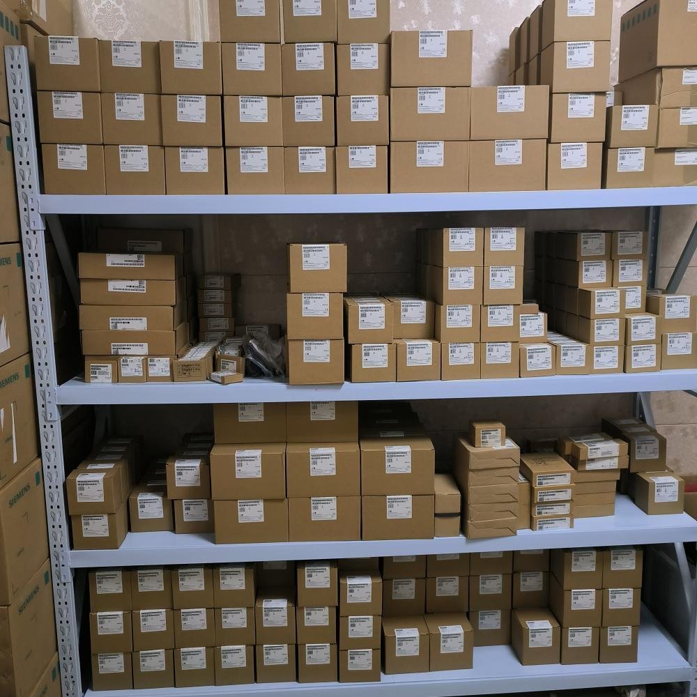 New Original CJ1W-PA205C Cj1wpa205c PLC Controller Stock In Warehouse