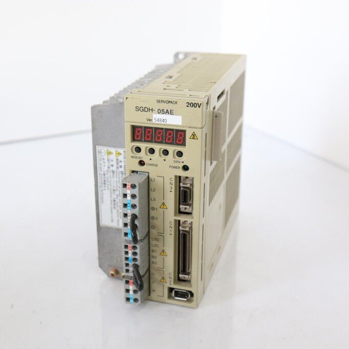 New Original SGDH-05AE Ac Servo Motor and Drive In-Stock PLC PAC & Dedicated Controllers