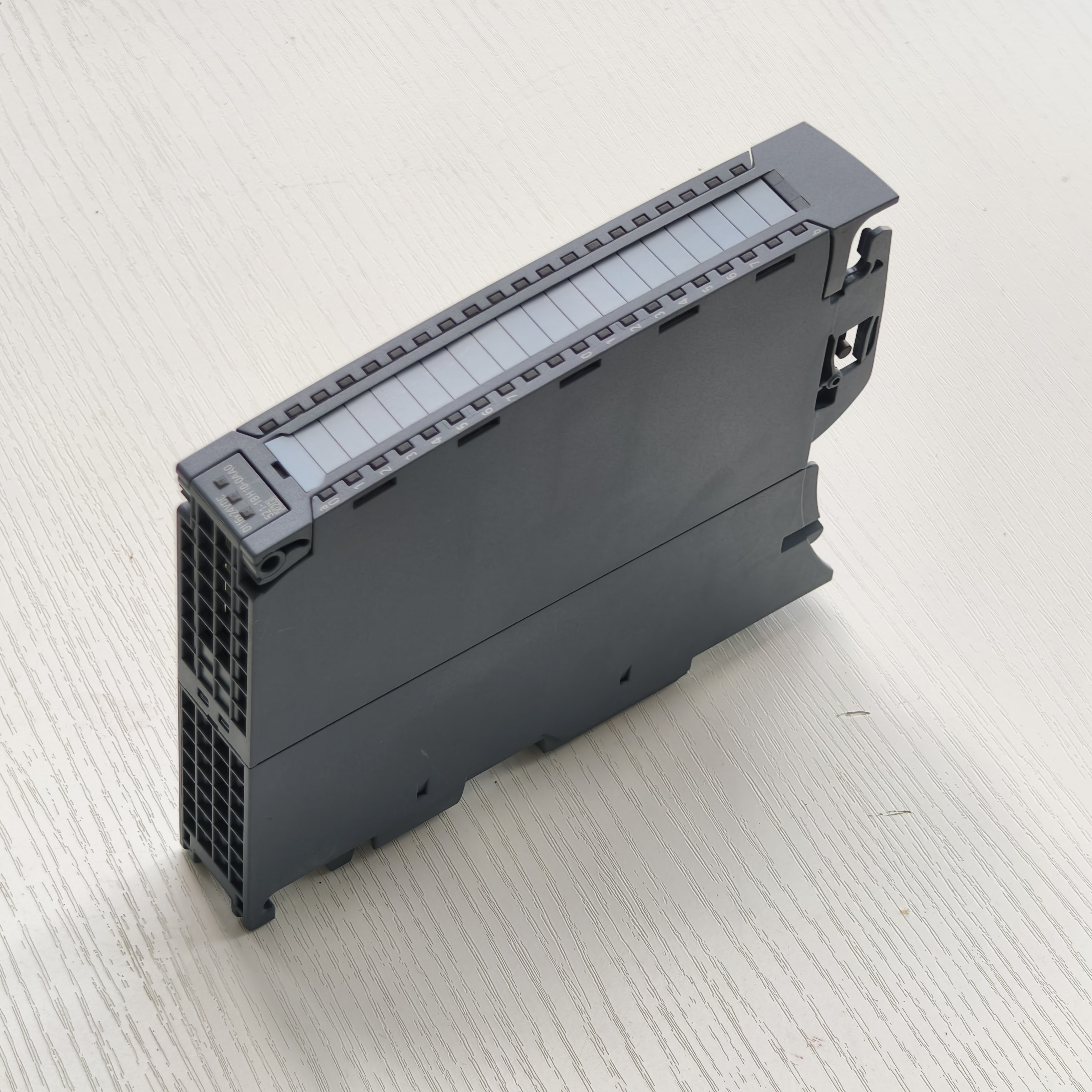 Gold Seller's New S7-1500 Series 6ES7522-1BL01-0AB0 PLC PAC Dedicated Controllers RS485 Warehouse Stock Programming Features