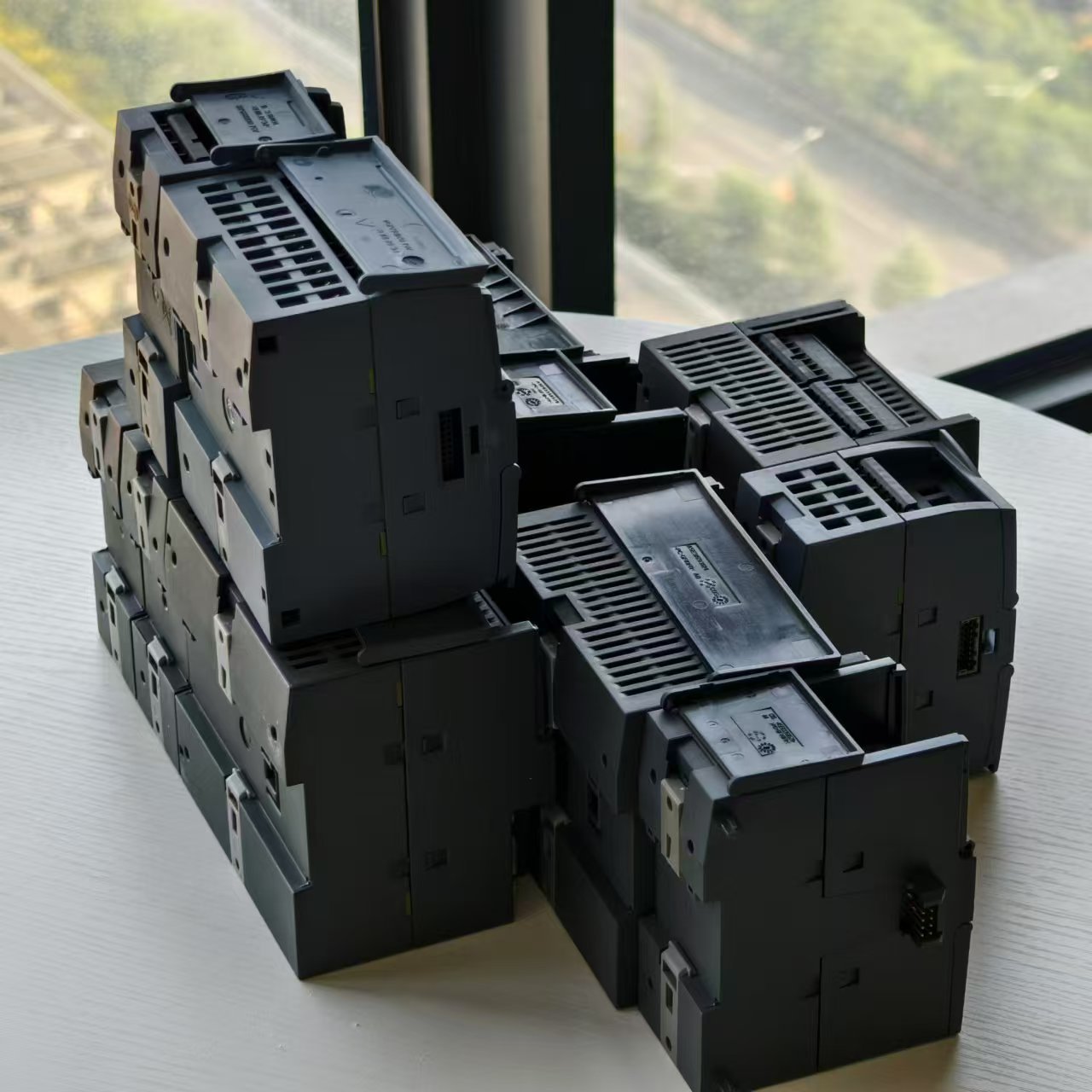 Pm207 Power Supply 6es7 288 6es7288-0cd10-0aa0 With Rs485 Communication Interface 120/230v Ac Incoming (88-370 V)