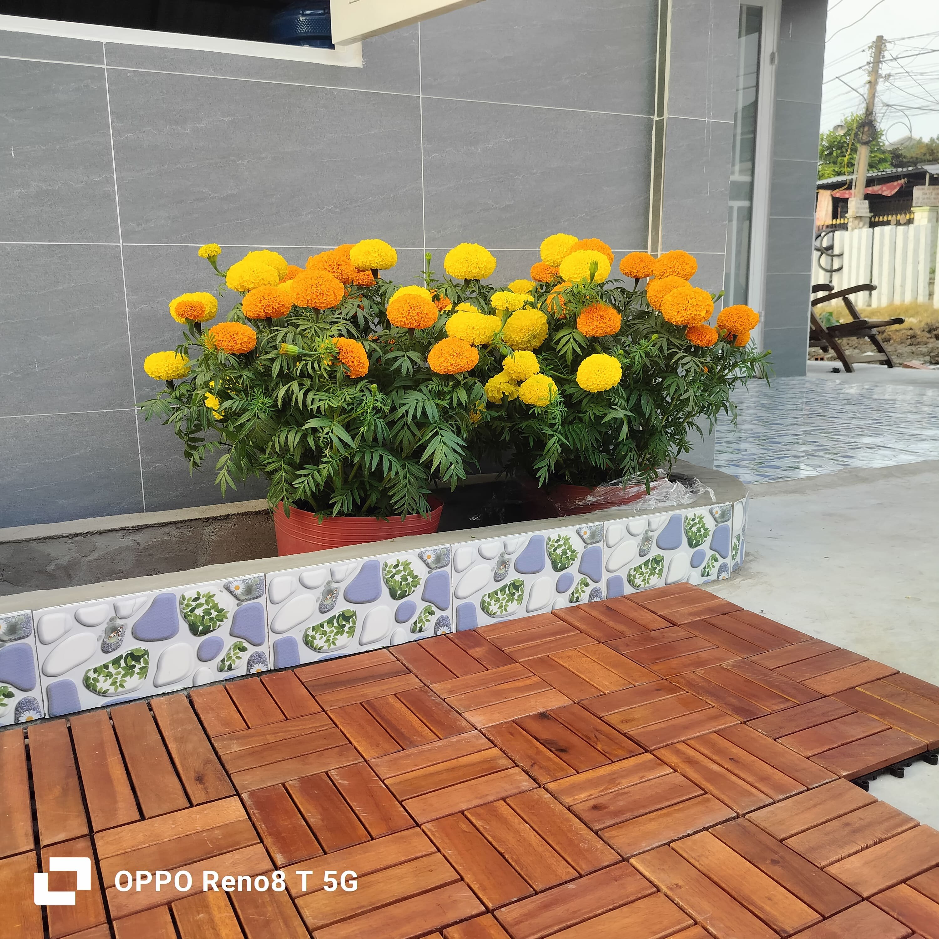 Acacia solid wood interlocking deck tile 300 x 300 mm waterproof anti slip decor balcony outdoor indoor space