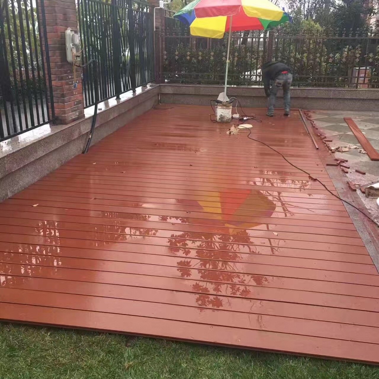 Co-extruded WPC Composite Decking Boards For Outdoor Floor Covering Waterproof WPC Composite Decking 146*24mm
