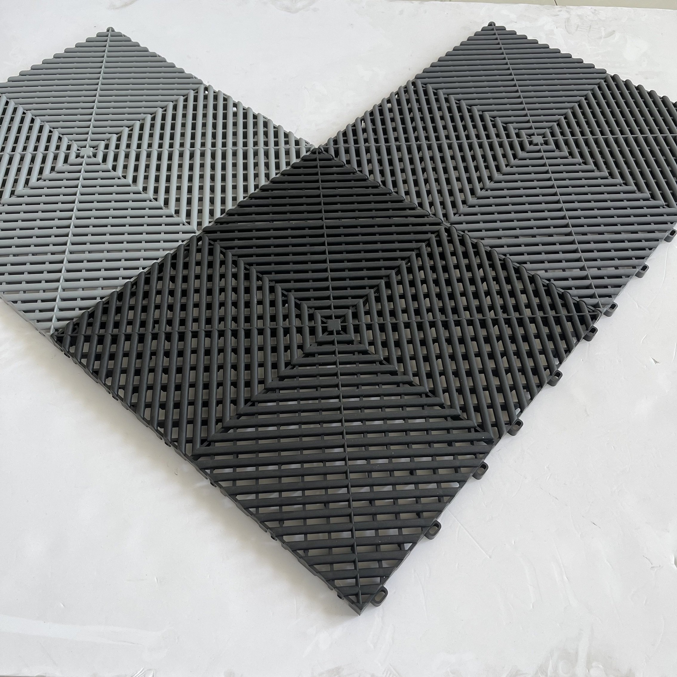Car Wash Room Plastic Mosaic Grid Board 4s Shop Floor Mat Grid Floor Multi-Function Can Be Stitched Car Wash Shop Floor Grille