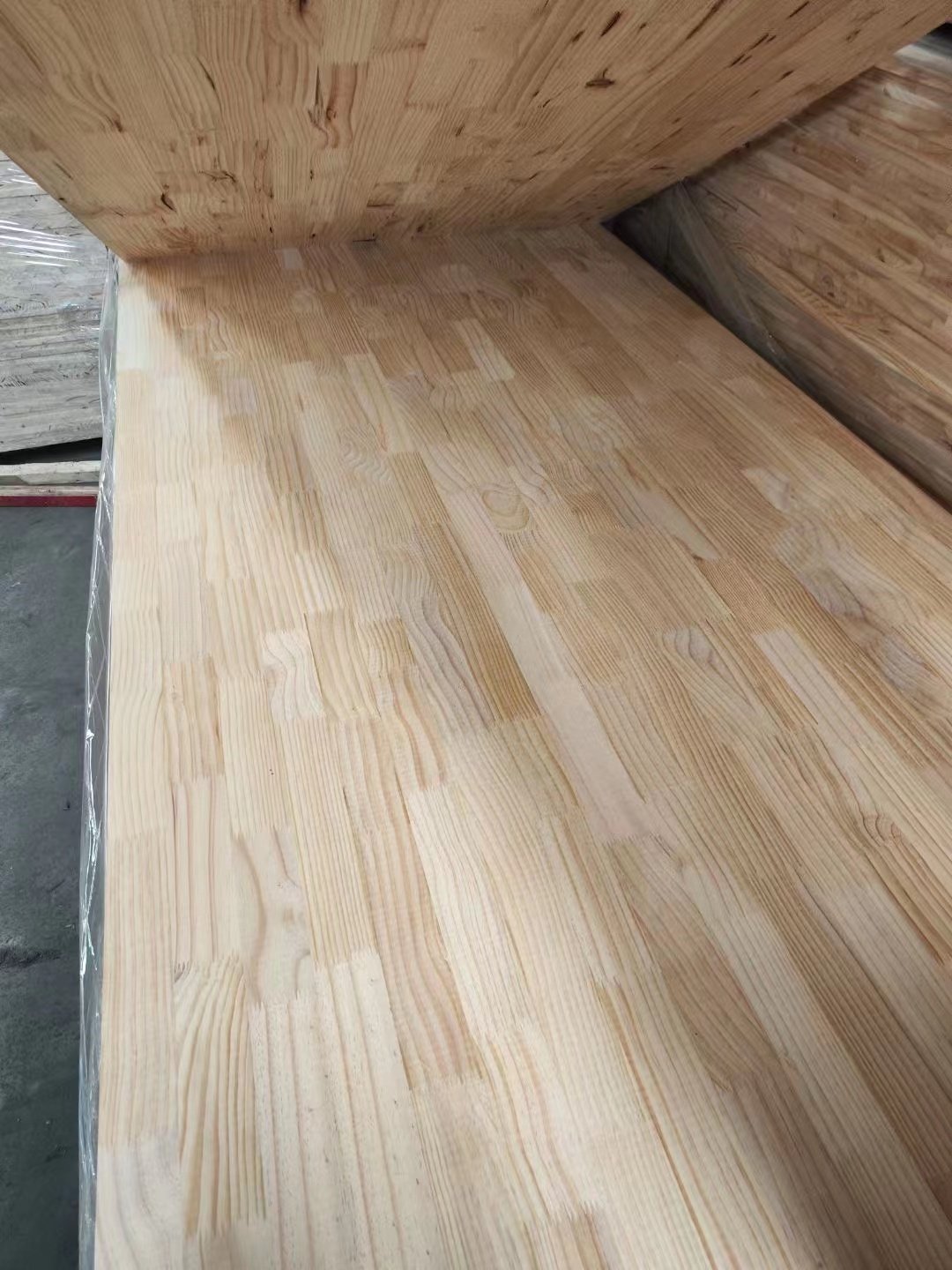 Pine Solid Wood Boards Wholesale Best Quality Construction White Pine Planks Natural Pinewood Lumber