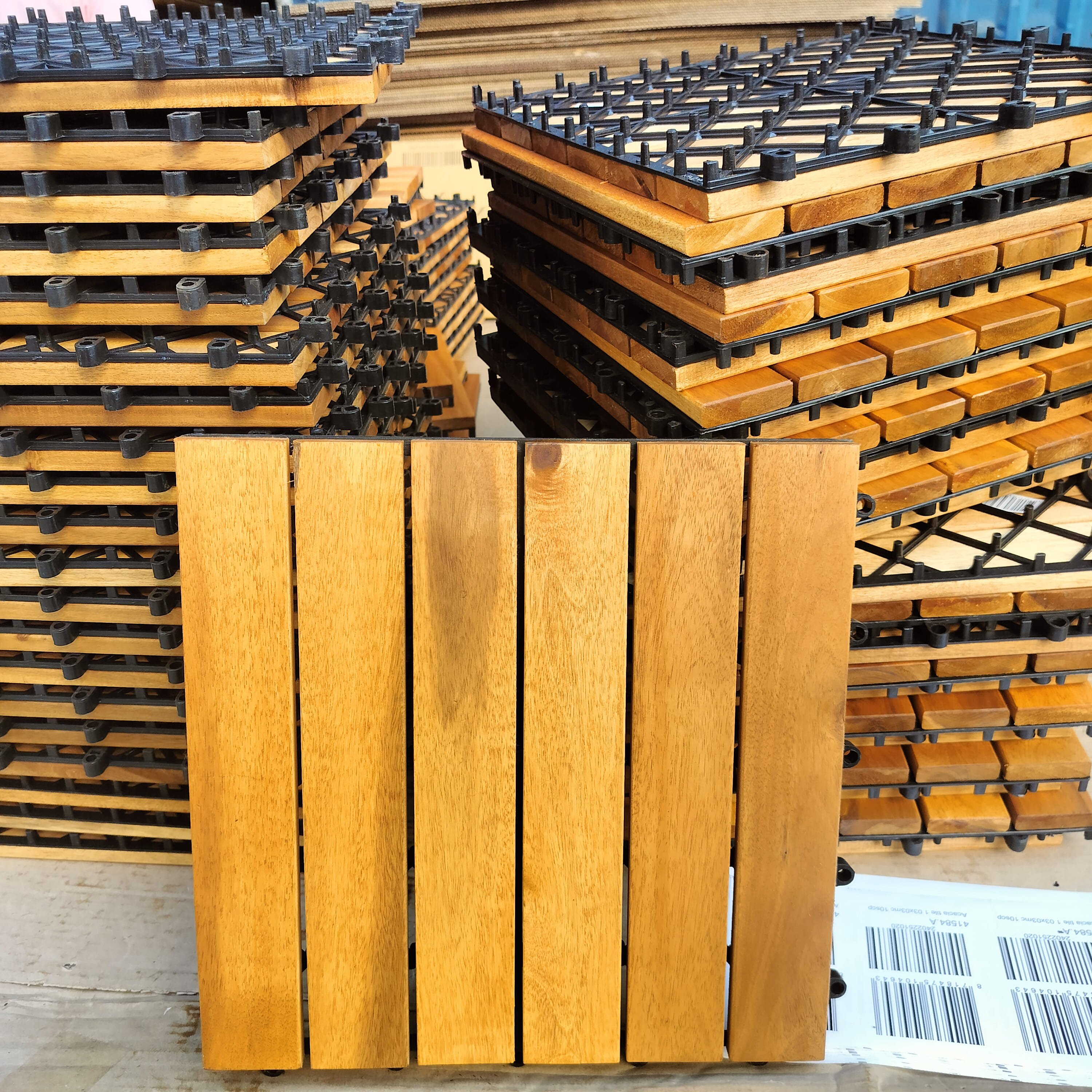 outdoor Deck Tiles Acacia Wood Patio Tiles Flooring Tiles for Both Indoor and Outdoor finishing gold teak 300 x 300 mm