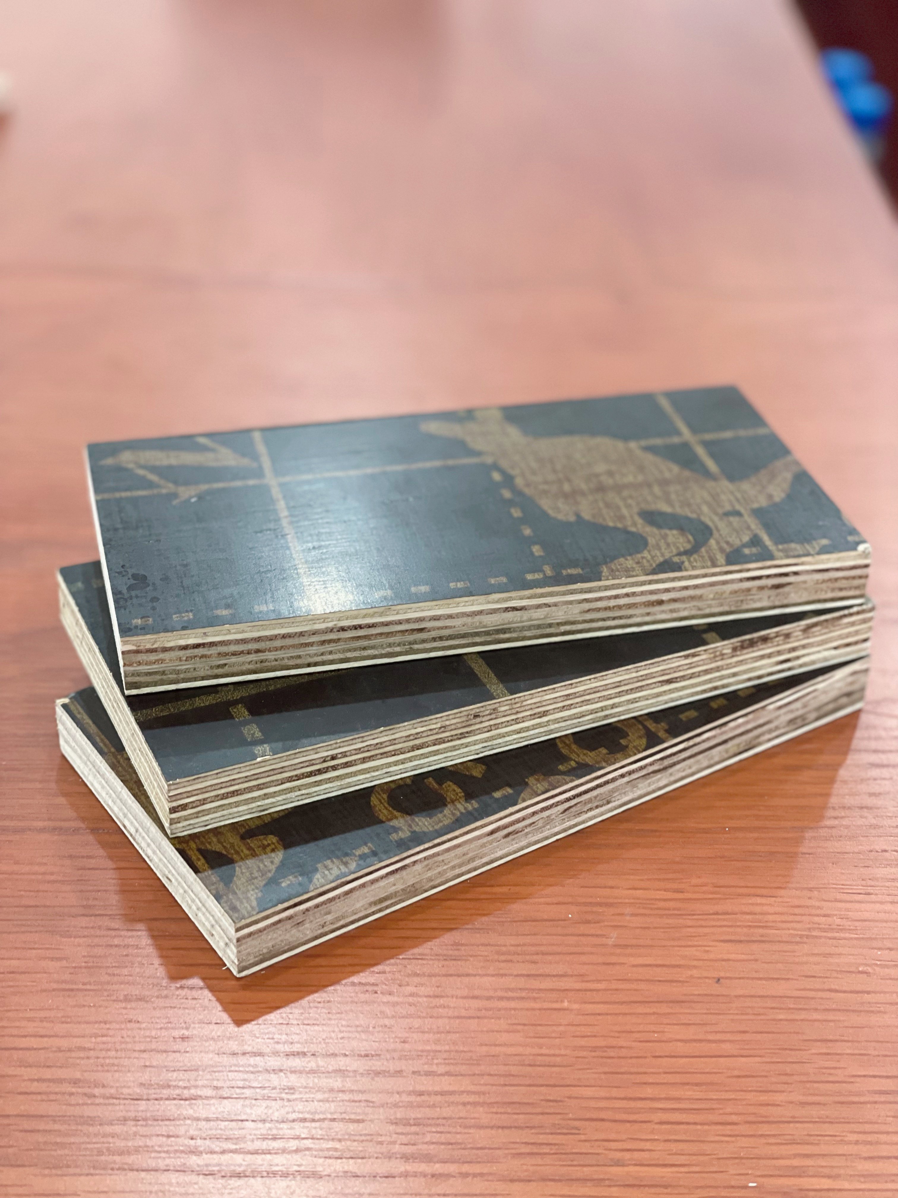 18mm Industrial Waterproof Film Faced Plywood Construction Formwork 1220 x 2440 Decking E1 E2 Veneer Boards 1220x2440