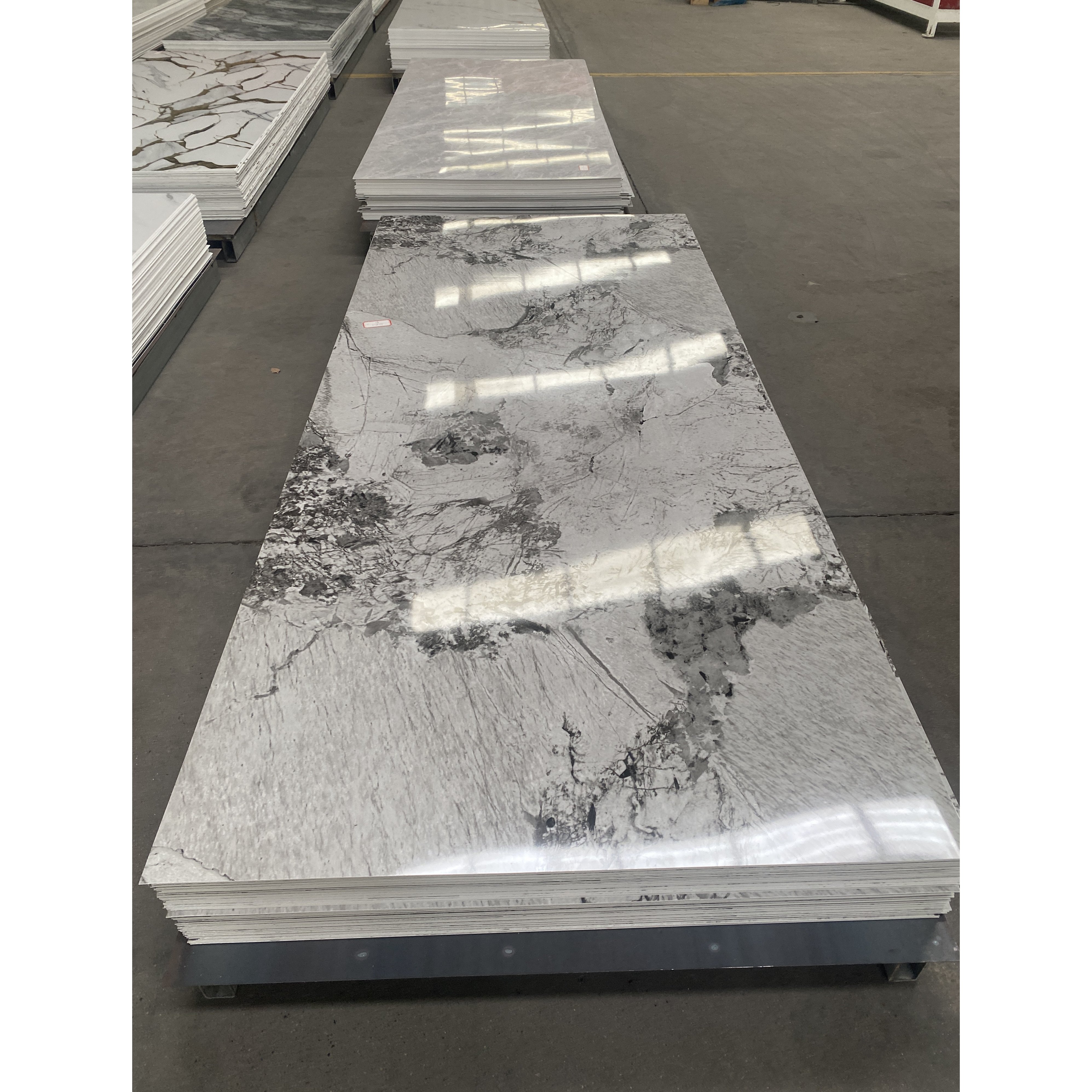 2.8mm UV Board Wall Sheet 4'x9' UV Decoration Golden