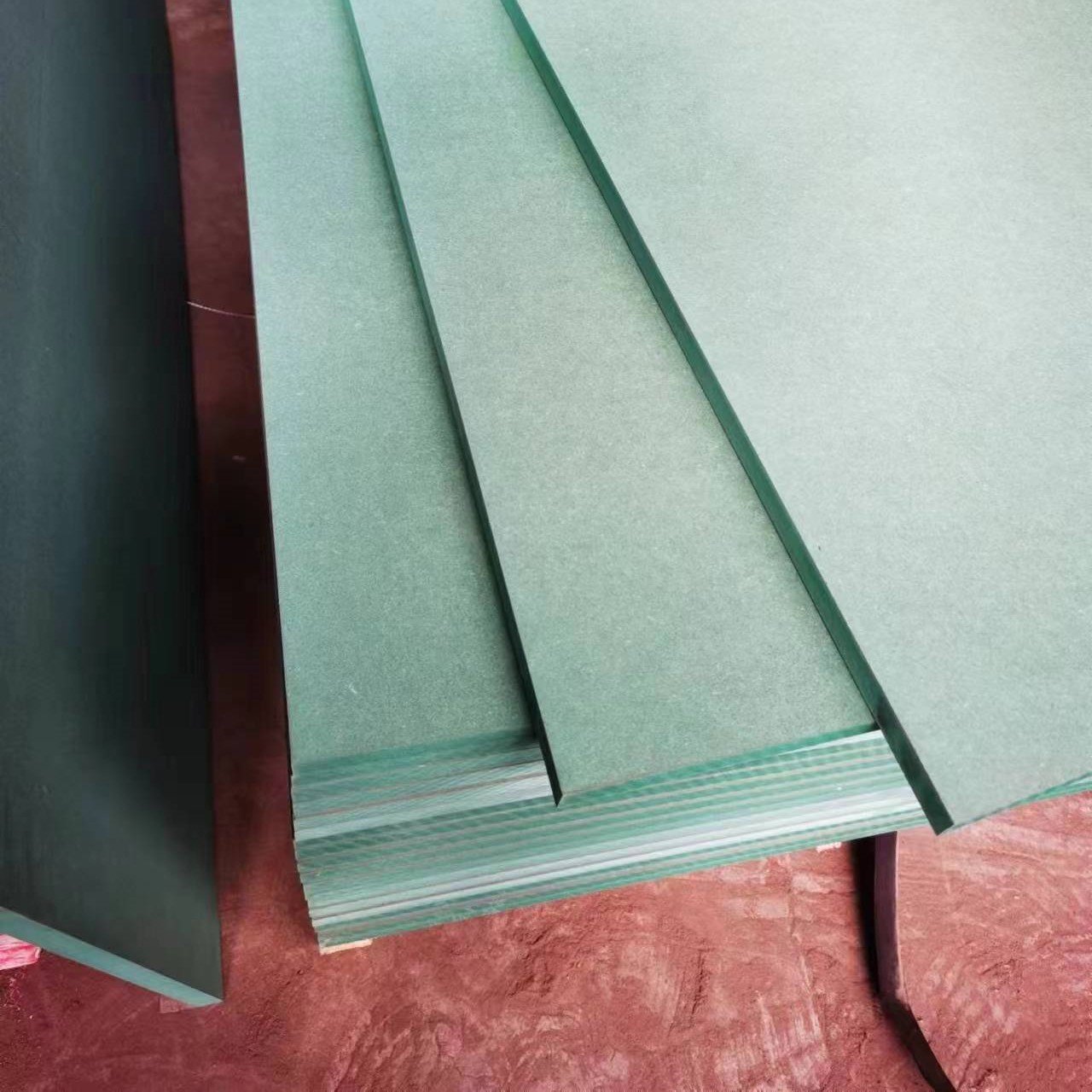 Water Resistant 12mm/15mm/18mm Double Sided Melamine HMR/MDF board marine MDF