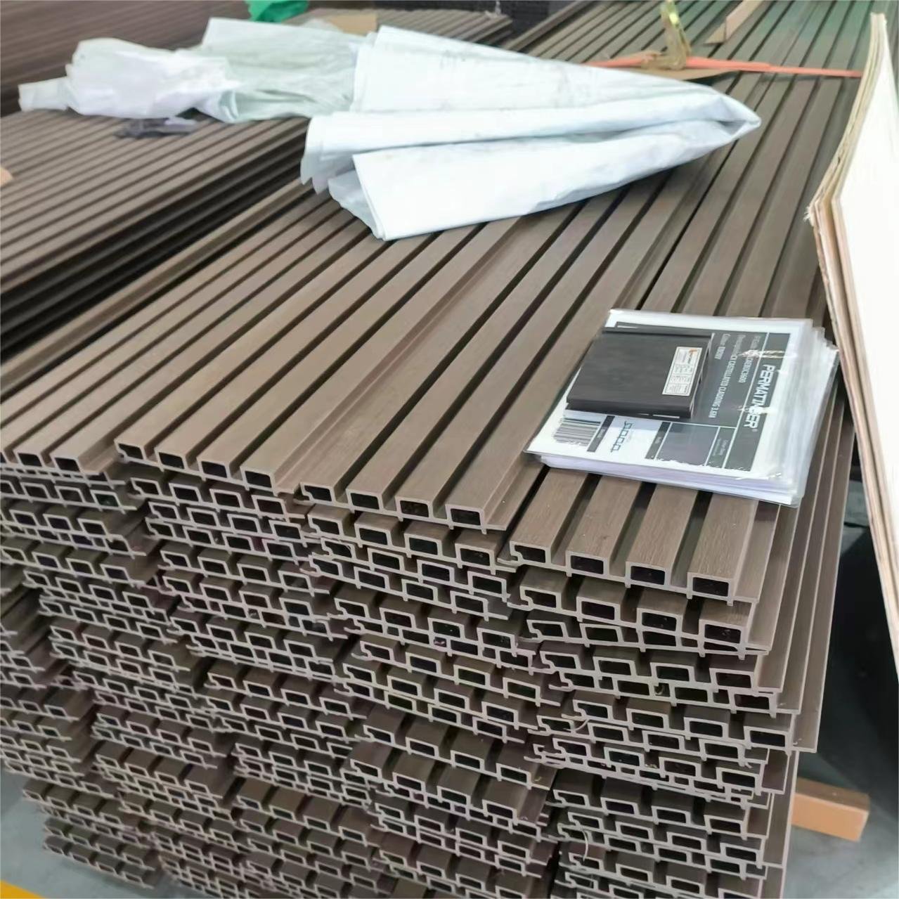Outdoor Co Extrusion Decorative Board Facade Panel Wood Plastic Composite WPC Great Wall Cladding Panel