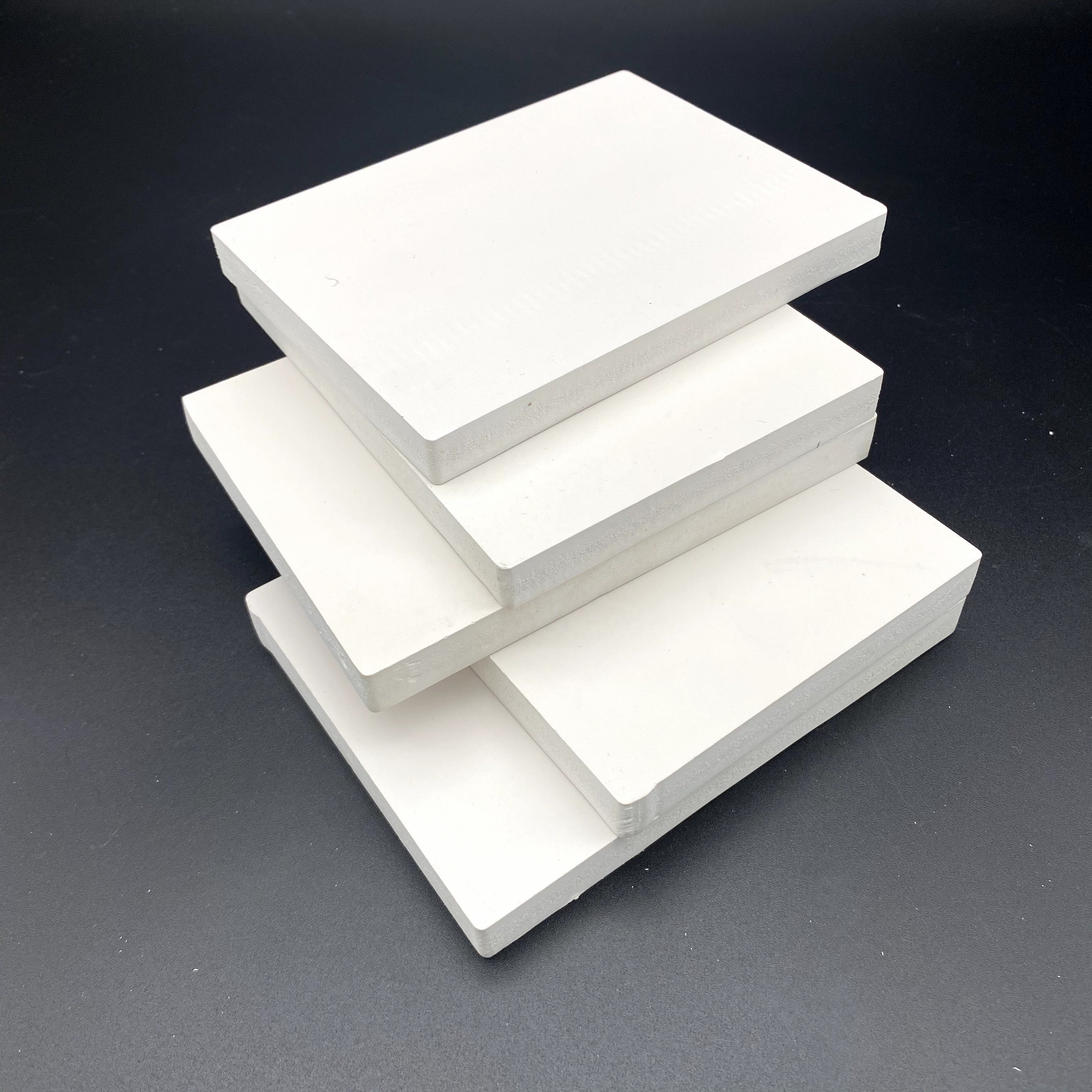 China PVC foam board 16mm 18mm 1220x2440mm PVC foam board white manufacturers