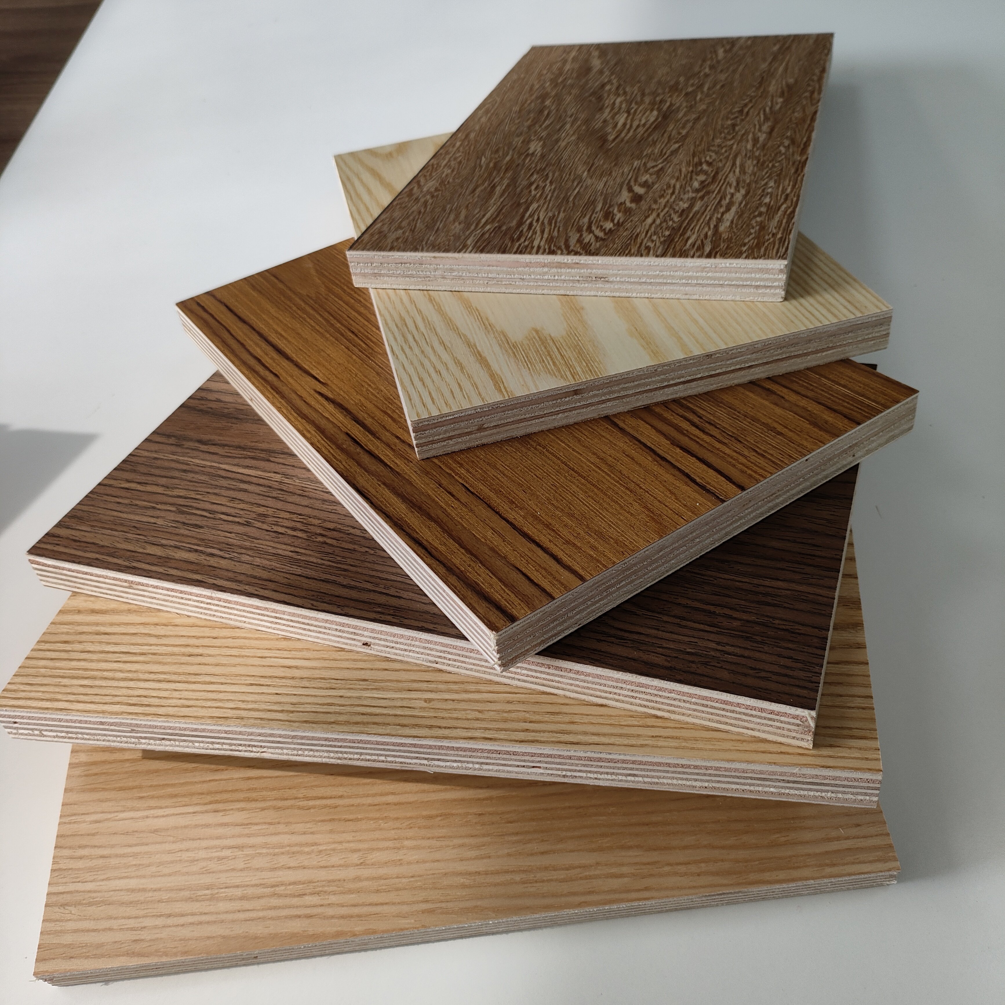 Wholesale high gloss melamine board for concrete formwork