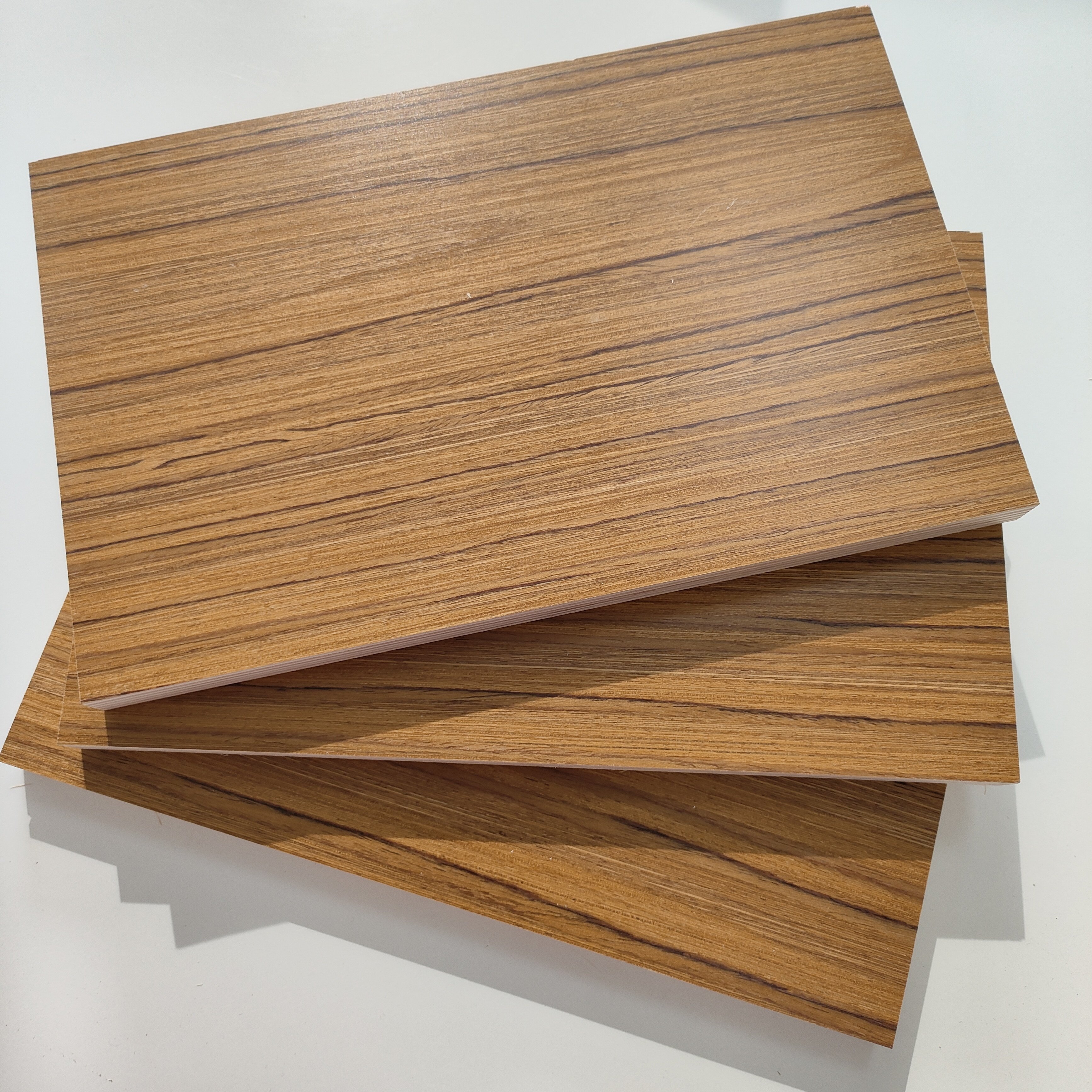Wholesale high gloss melamine board for concrete formwork