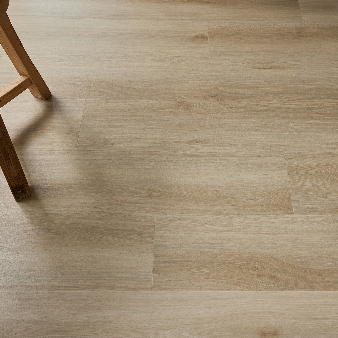 SPC Vinyl Plank Factory Wood Grain Click Rigid Core Flooring Eco-Friendly Sound Absorbing Decking Outdoor Use Customized Sizes