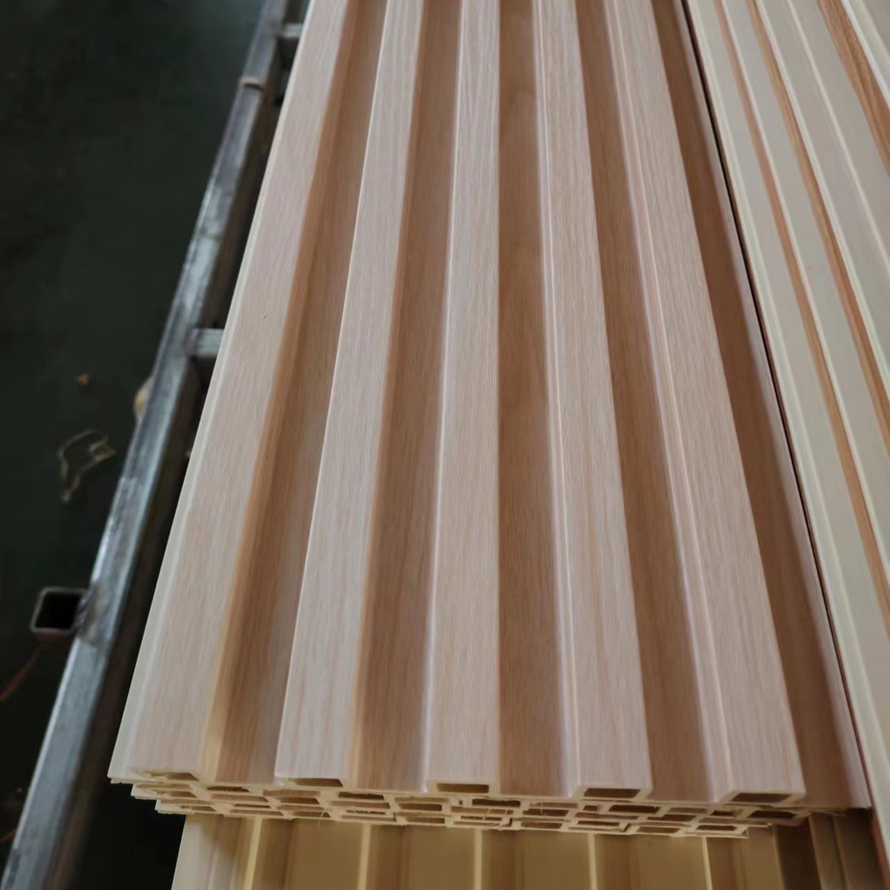 Easy Installation WPC Wall Panel Waterproof WPC Wall Panel Interior Cladding PVC Wall Board for Home Decoration