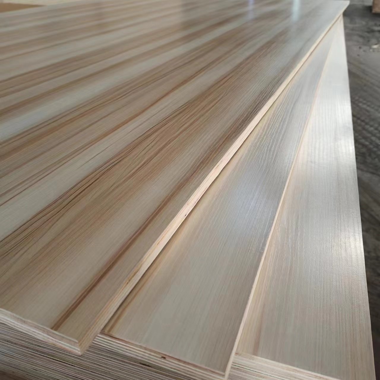Hot Sales Lumber Wood 3mm 6mm 9mm 18mm Laminated Plywood 4x8 Basswood/Birch Commercial Plywood Sheets For Furniture