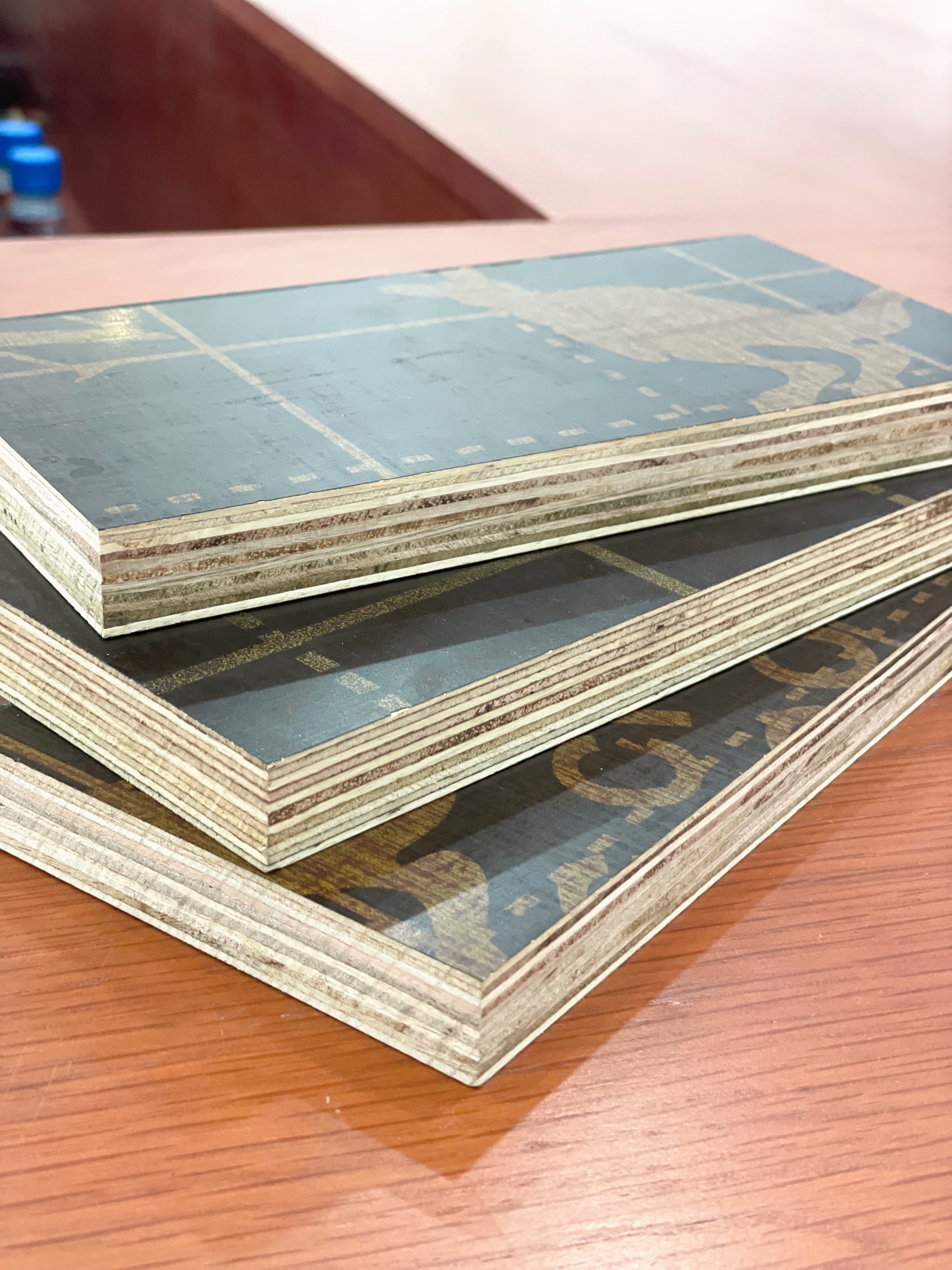 High Quality 1220 x 2440 Wood Cover Film Faced Plywood 12mm Waterproof Hardwood Decking for Construction Formwork Industrial Use