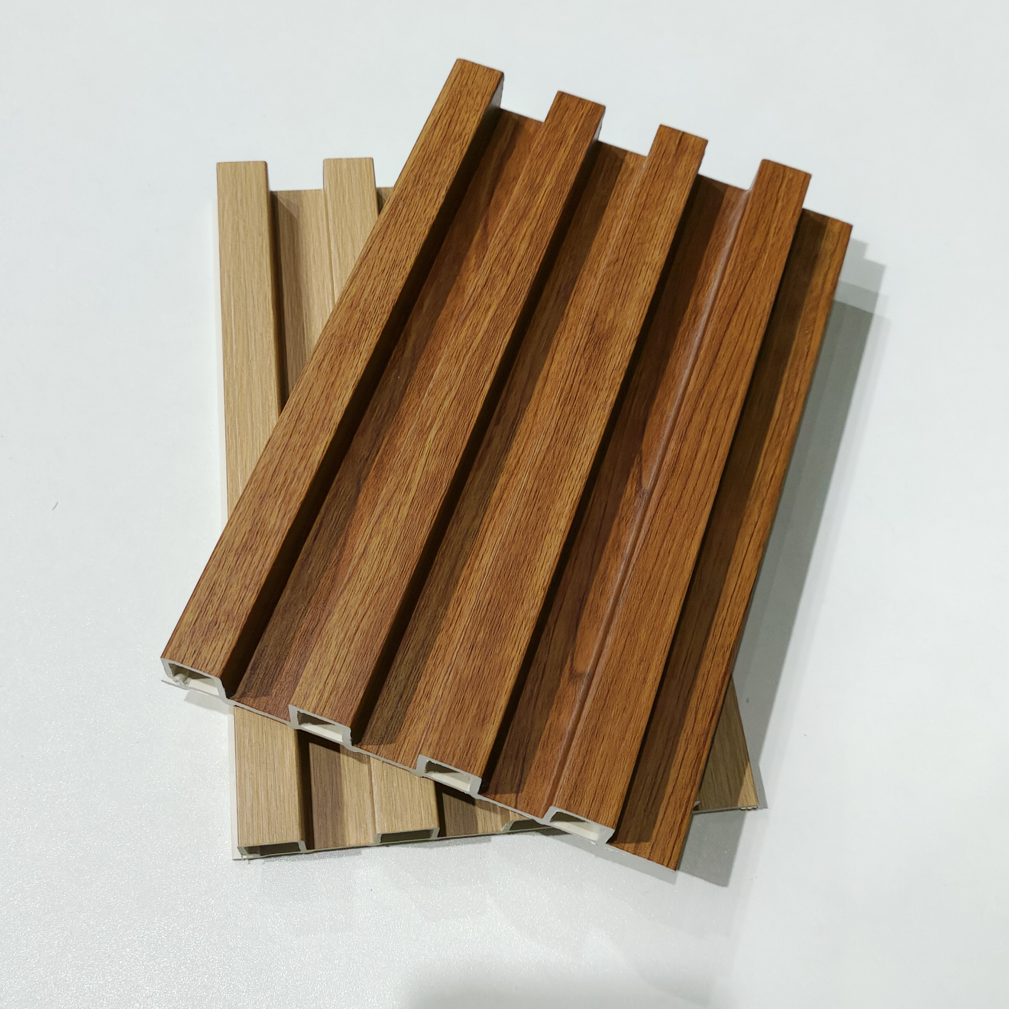 New Material White Board Fluted WPC Ceiling Wall Panel Cladding Pared WPC