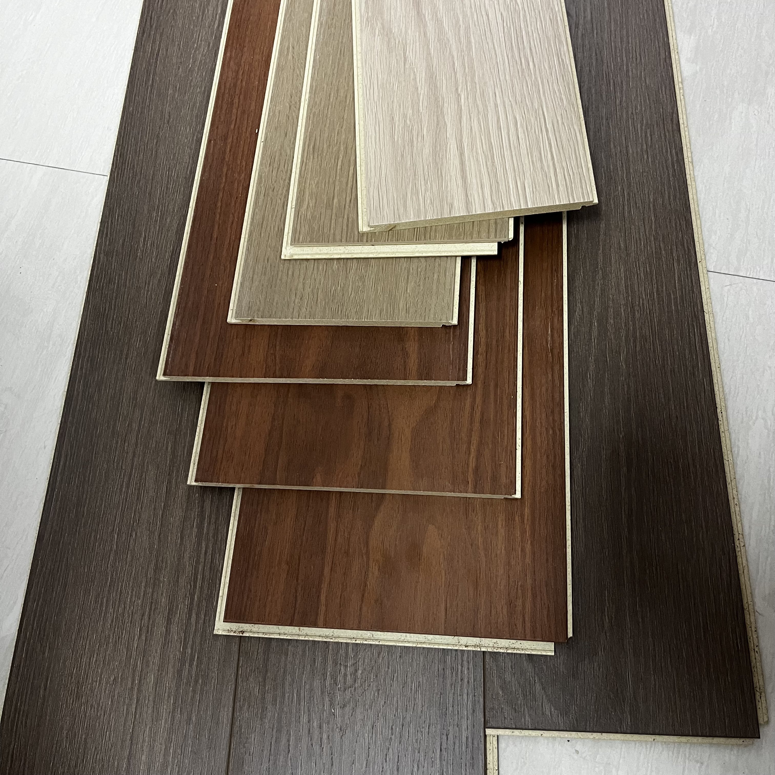 Super Waterproof Fireproof Board SWF Flooring 100% Formaldehyde Free Ac4 Ac6 Click Floating Wooden Floor