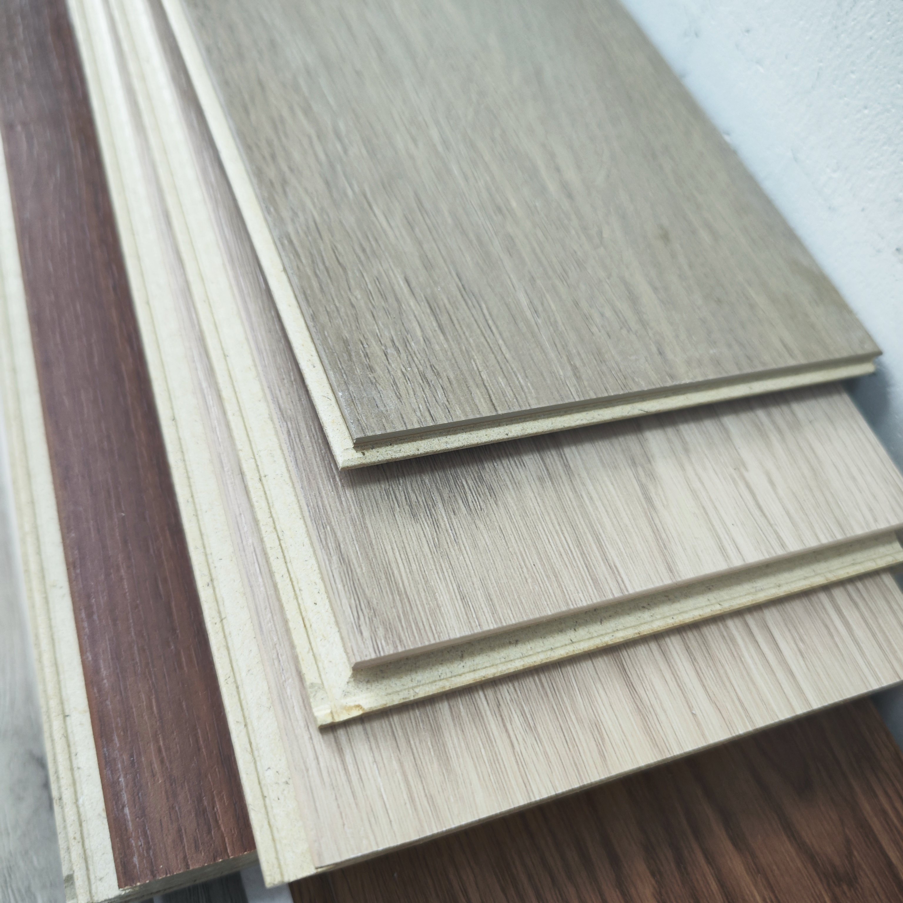 Super Waterproof Fireproof Board SWF Flooring 100% Formaldehyde Free Ac4 Ac6 Click Floating Wooden Floor