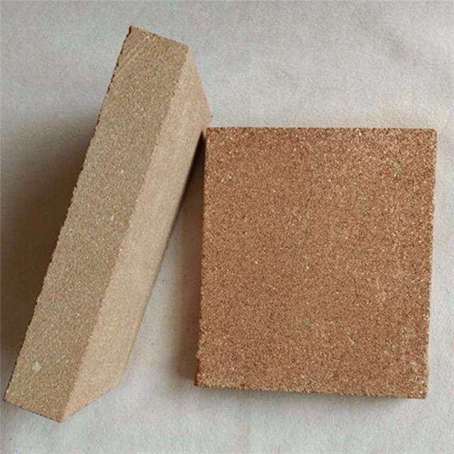 Vermiculite insulation fireproof board with low density and high fire resistance for pellet stoves.