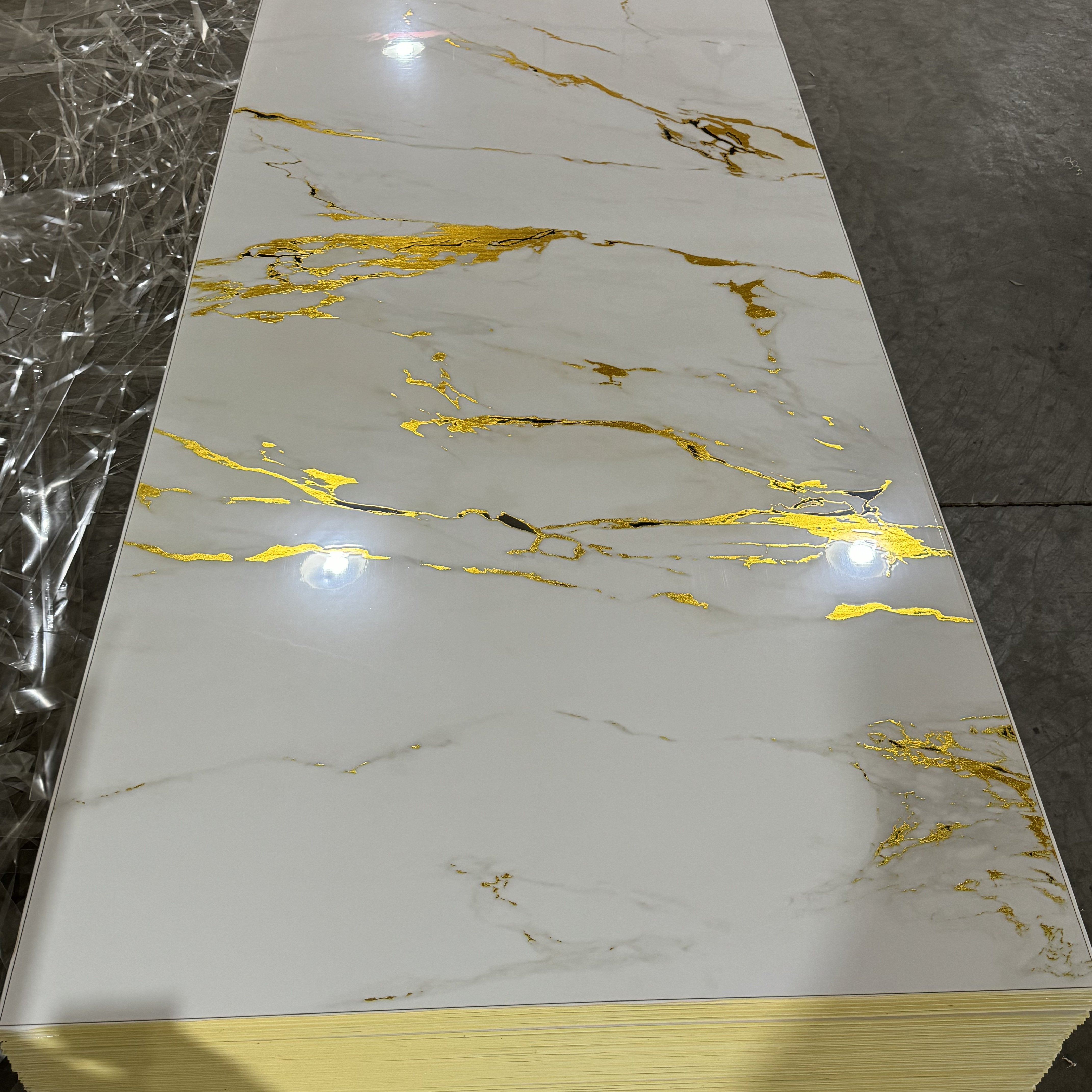 Bamboo Charcoal Fiber Mirror Decorative WPC Board Wood Veneer PVC Cladding Metal Texture Background Panel Wall Sheet