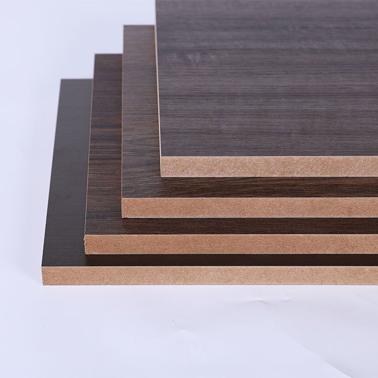 High Quality 3mm 4mm 5mm 6mm 9mm 12mm 15mm 18mm Fibreboards White Laminated Melamine Faced Wood Mdf Hdf Board For Furniture