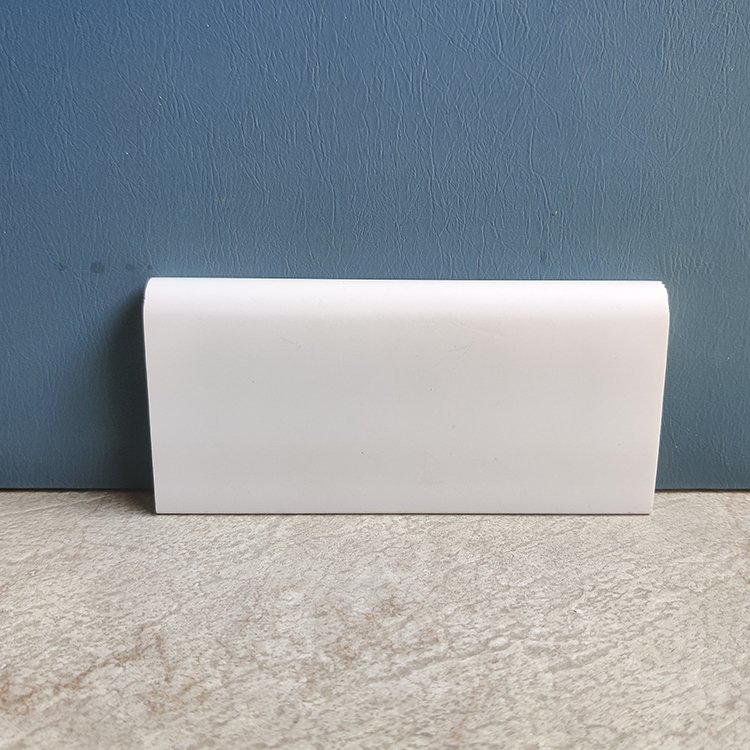 Simple White 100mm 10cm Plastic Kitchen Skirting Plinth Baseboard Primed Base Molding Skirting Board for Houses
