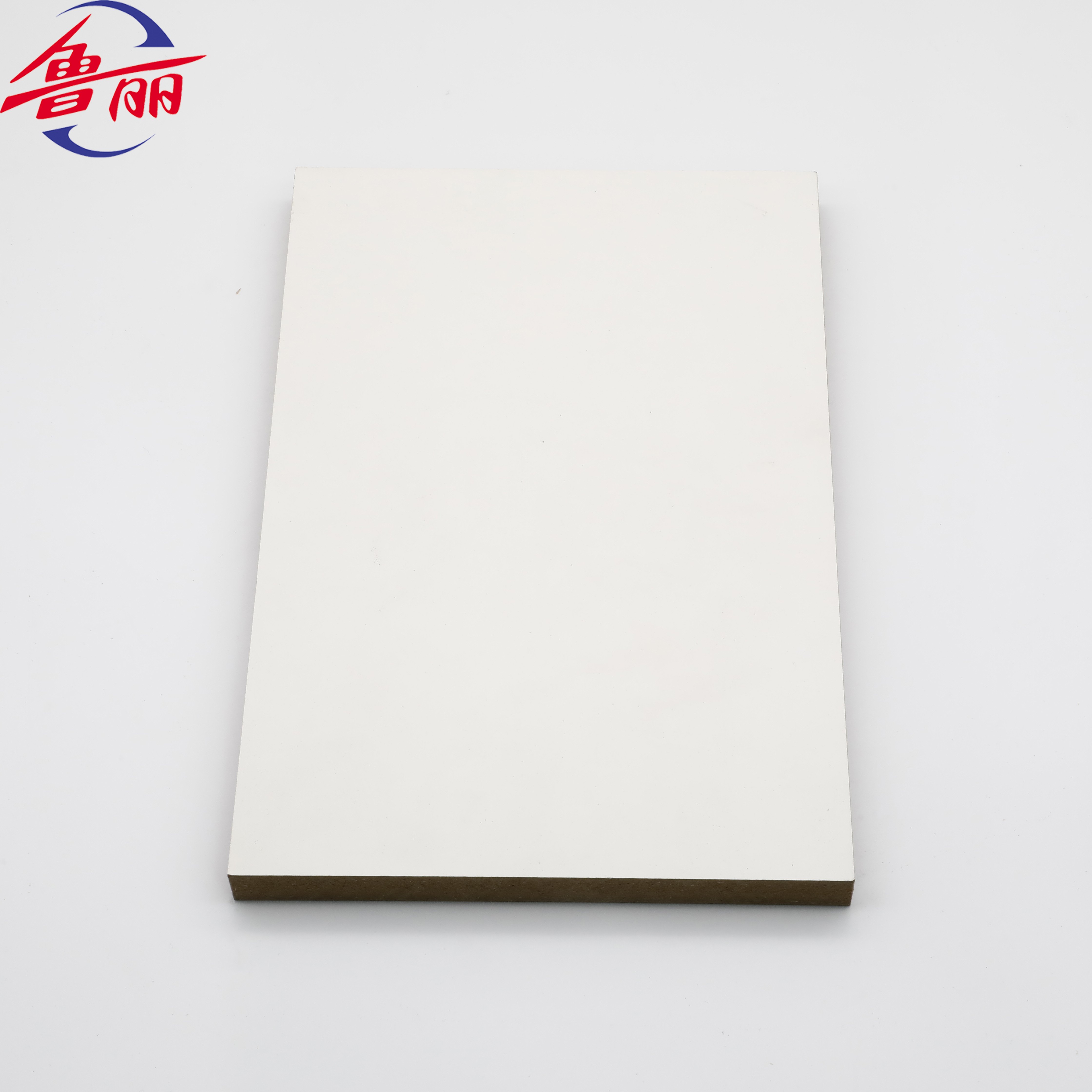 Luli 4x8 mdf sheet wholesale 3mm 6mm 9mm 12mm 18mm white melamine faced laminated mdf plate board for furniture