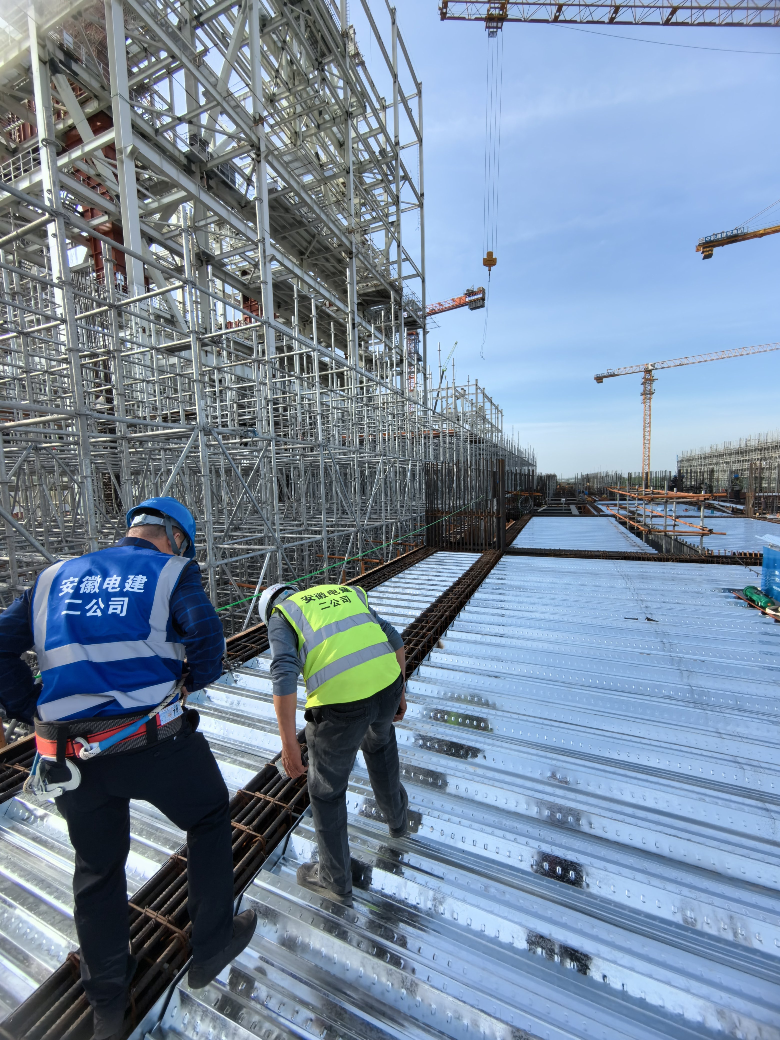 Width of building steel structure floor 915mm metal insulation board thickness 0.8-2.0