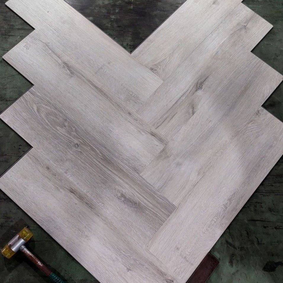Factory Price SPC Flooring Non-Slip Vinyl Plank with Interlocking Click Lock PV Marble Design Style for Indoor Use for Garages