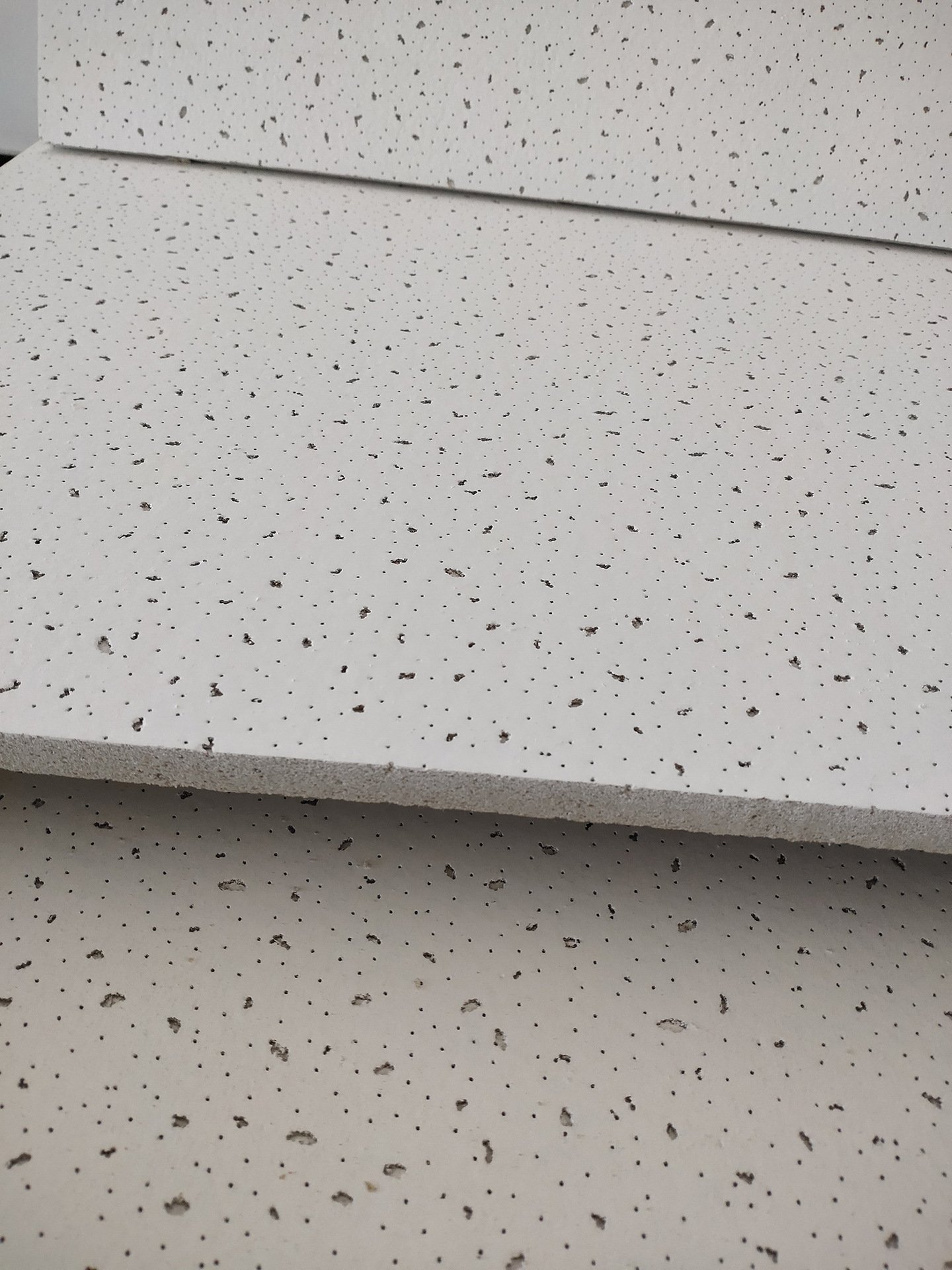Lightweight Eco-Friendly Mineral Fiber Board Moisture-Proof Square Tegular Ceiling Board for Building Material