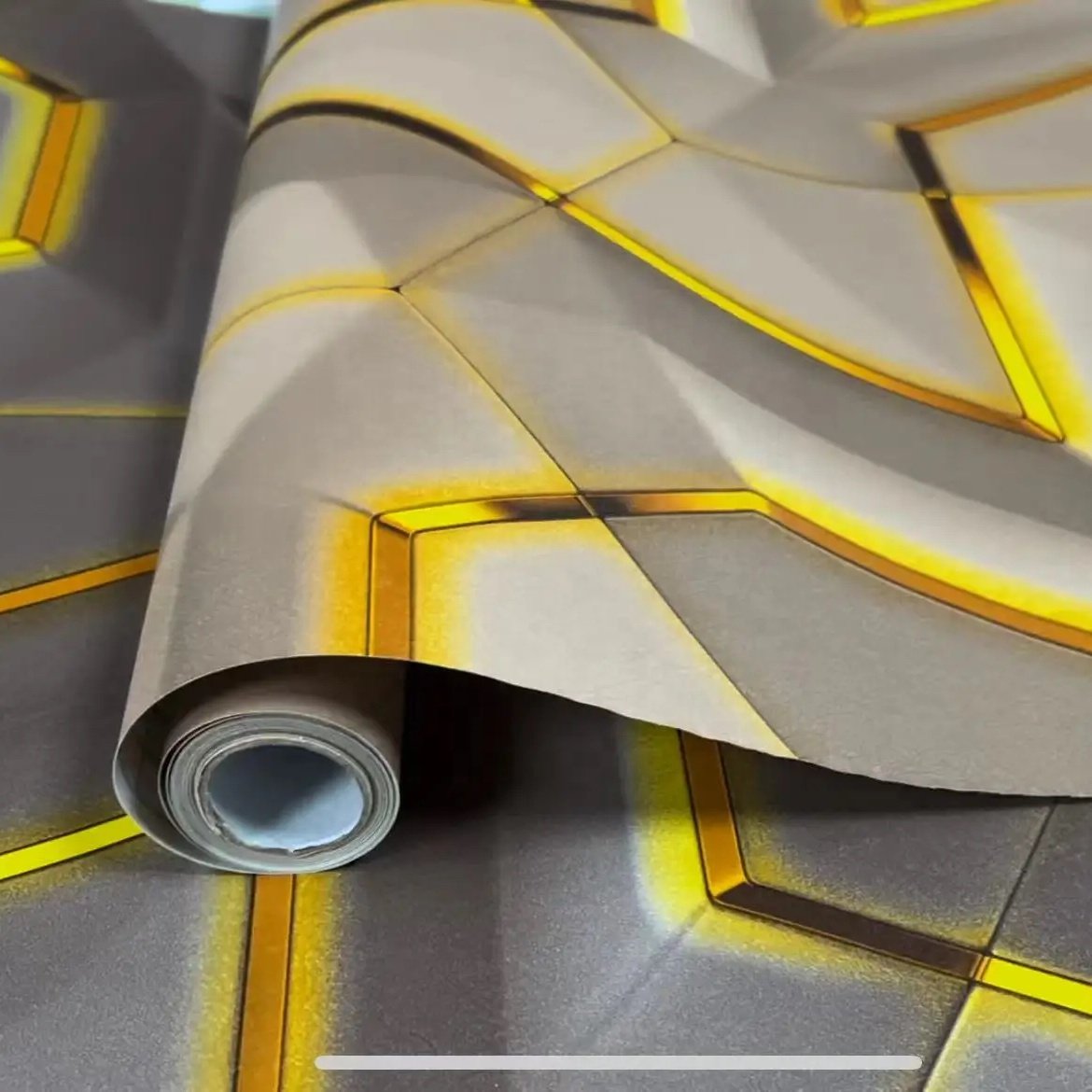 UDK Best Quality Popular New Modern Design Wall Paper Metallic PVC Wallpaper