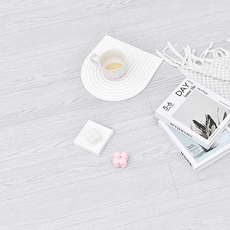 Self adhesive waterproof cheap price pvc floor tile vinyl floor rolls plastic pvc floor for home decoration