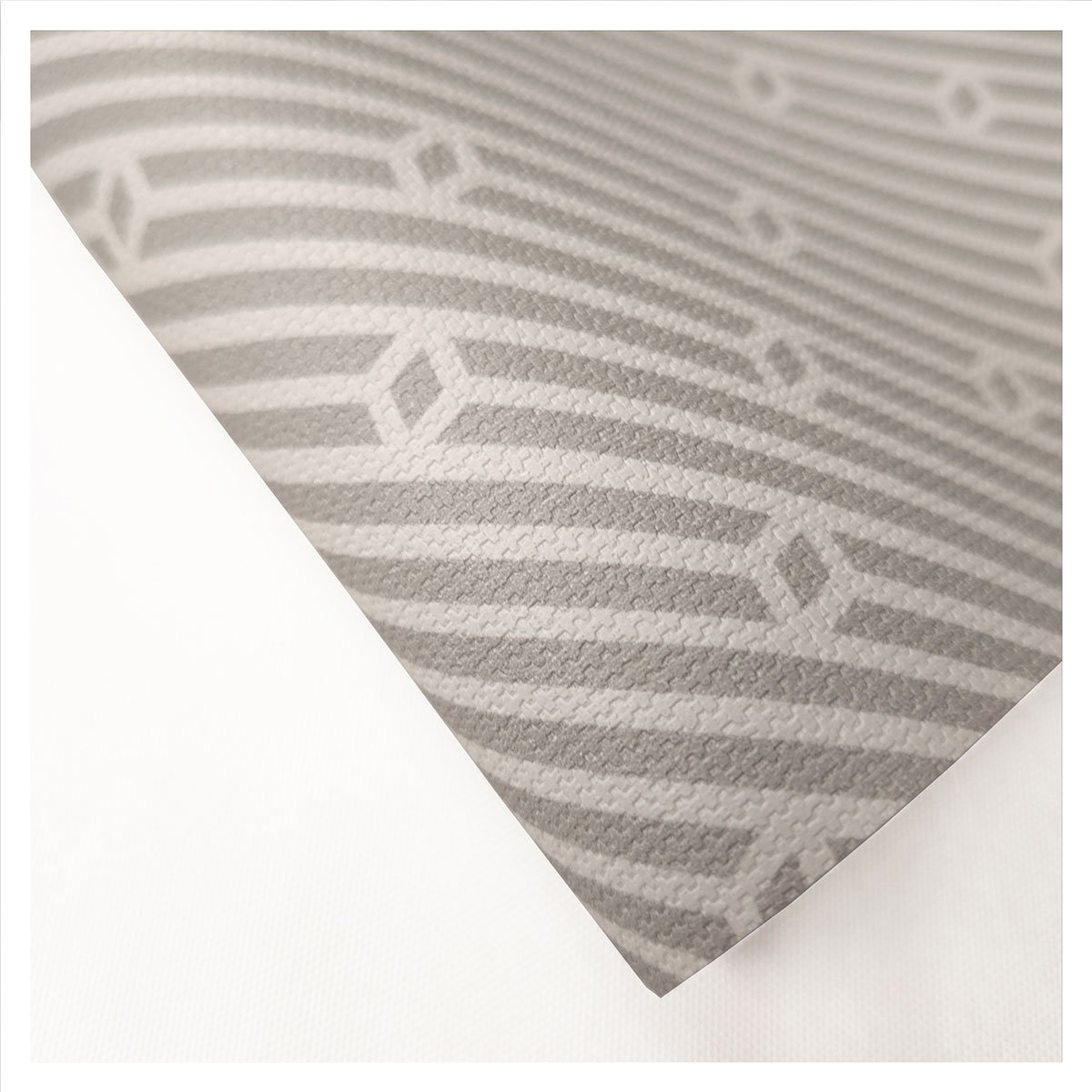 Trendy Self-Adhesive Wallpapers You'll Love Experience Luxury with Self-Adhesive Wallpapers Geometric wallpaper